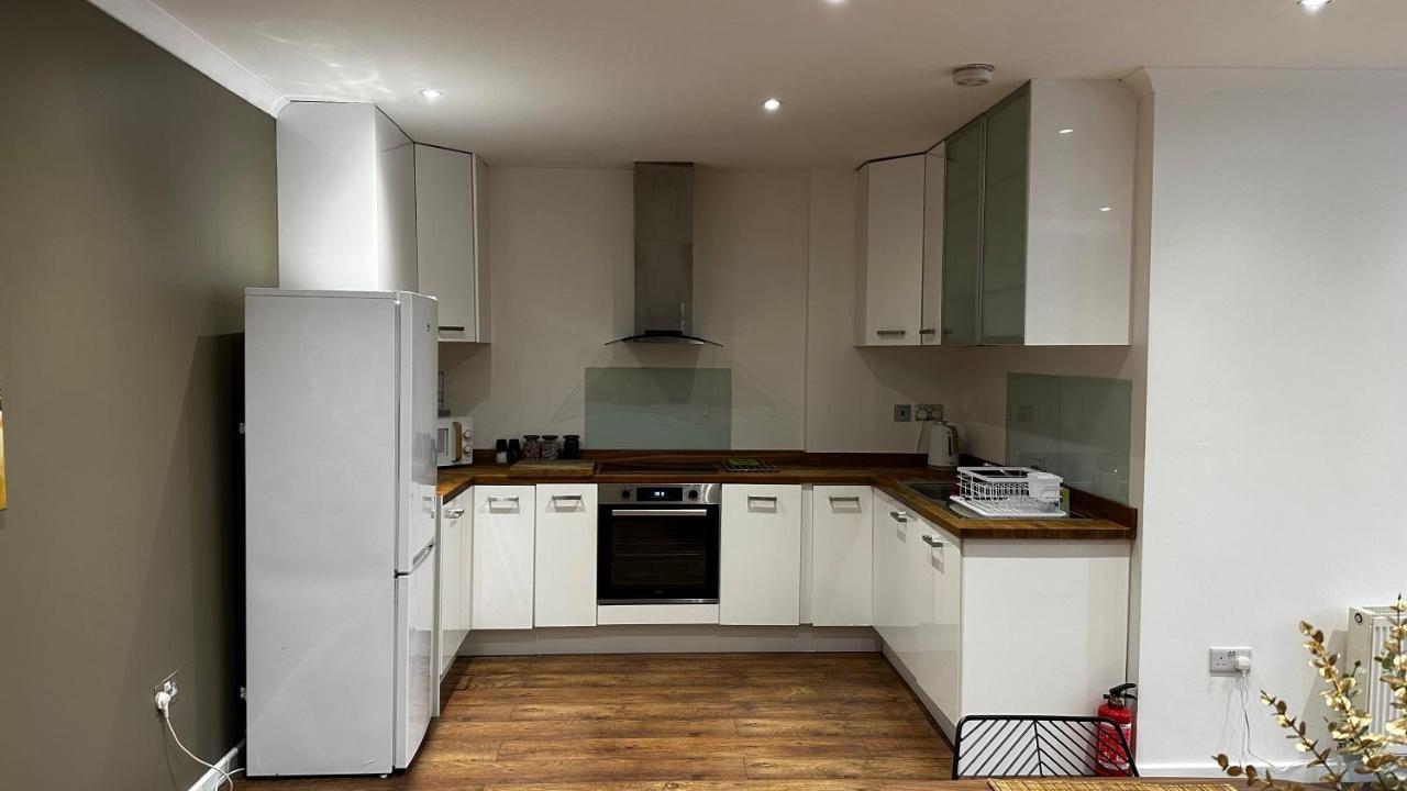 Aldo's 2 Bedroom Townhouse N1 * London