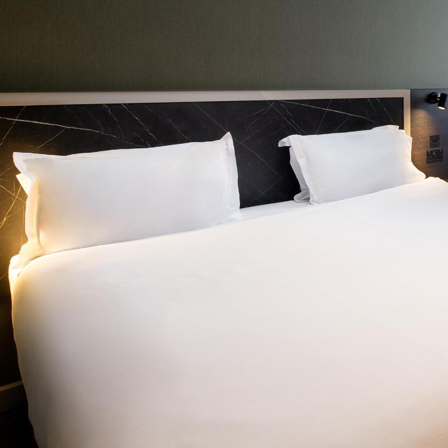 Hotel Sleeper At Royal National Londres