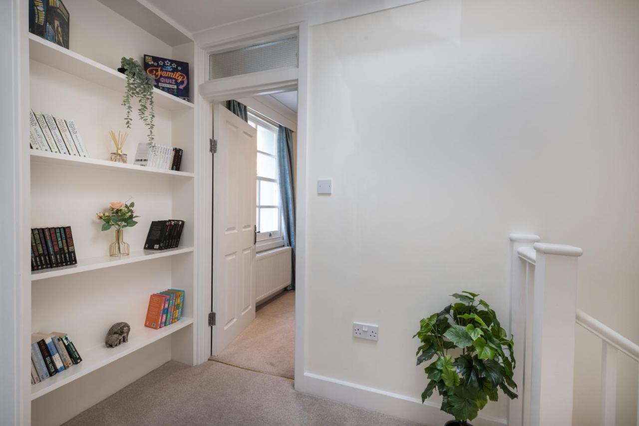 Stunning 3 Bed Townhouse London