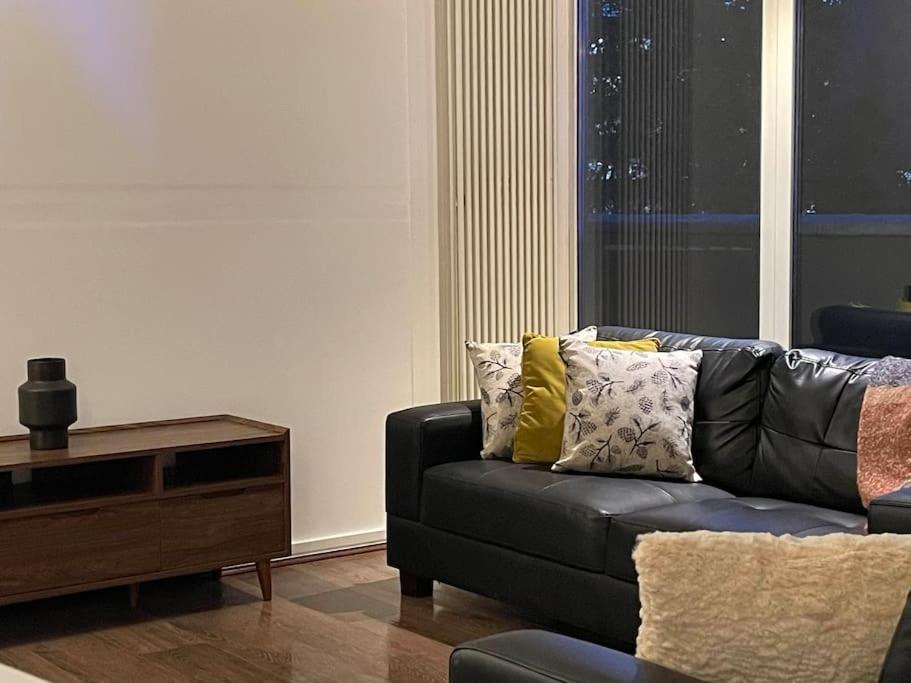 Sky View By Condokeeper Apartment London