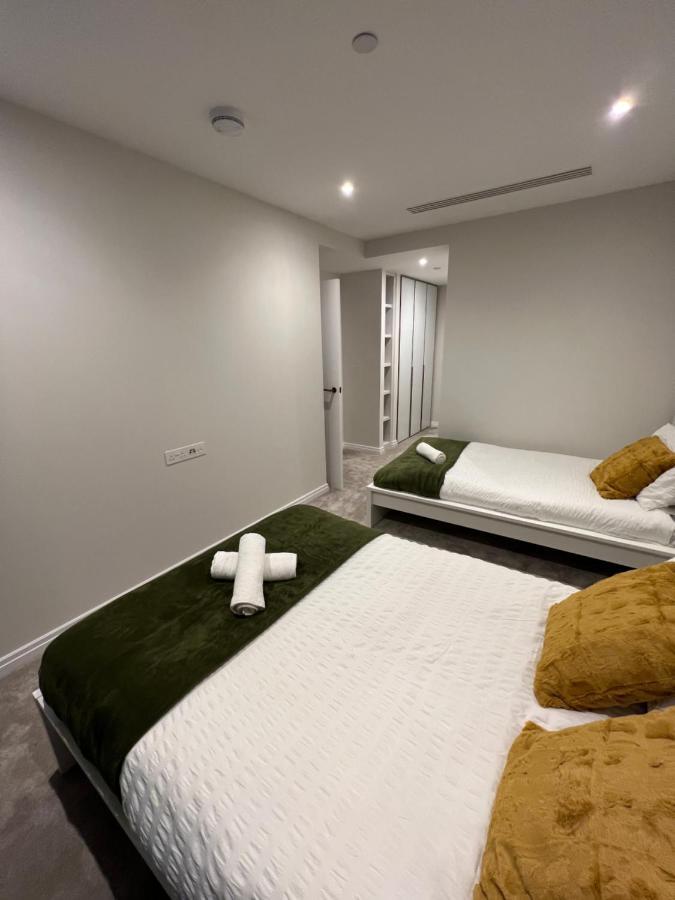 2 Bedroom Modern Family Flat-apartment Fulham Apartment London