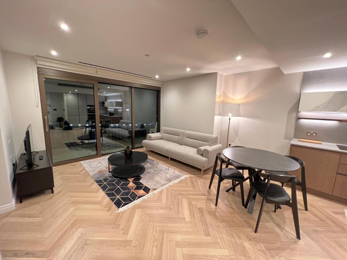 2 Bedroom Modern Family Flat-apartment Fulham London