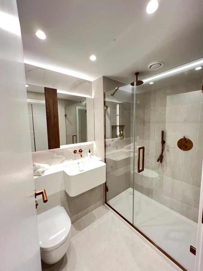 2 Bedroom Modern Family Flat-apartment Fulham Apartment London