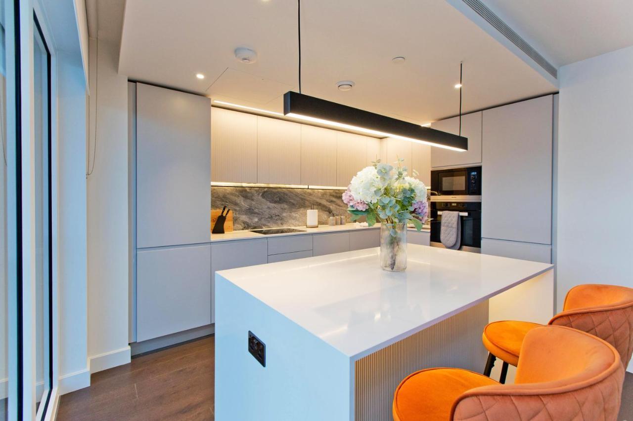 Apartment Fabulous Westfield 2 Bed