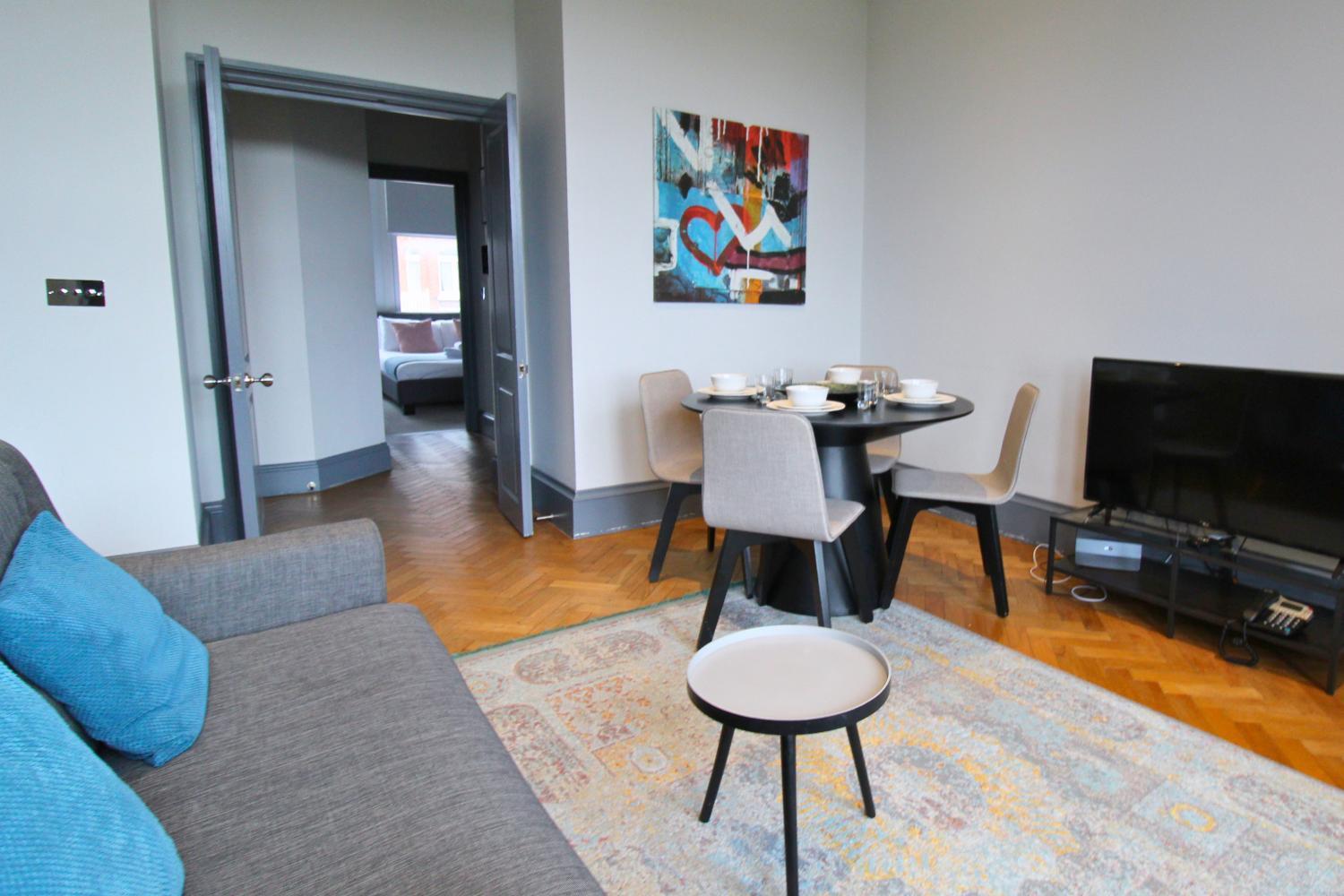 Barons Court Queens Club By Viridian Apartment London