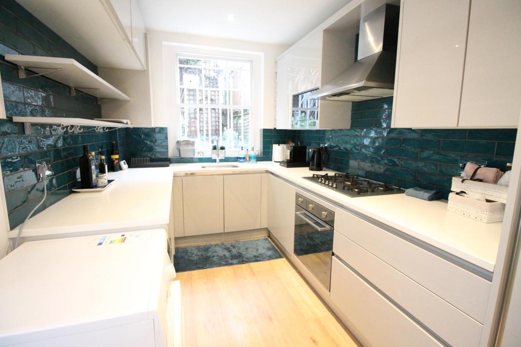 Trendy 2bedroom And 2 Bathroom Flat, Quiet Nottinghill Street Apartment *