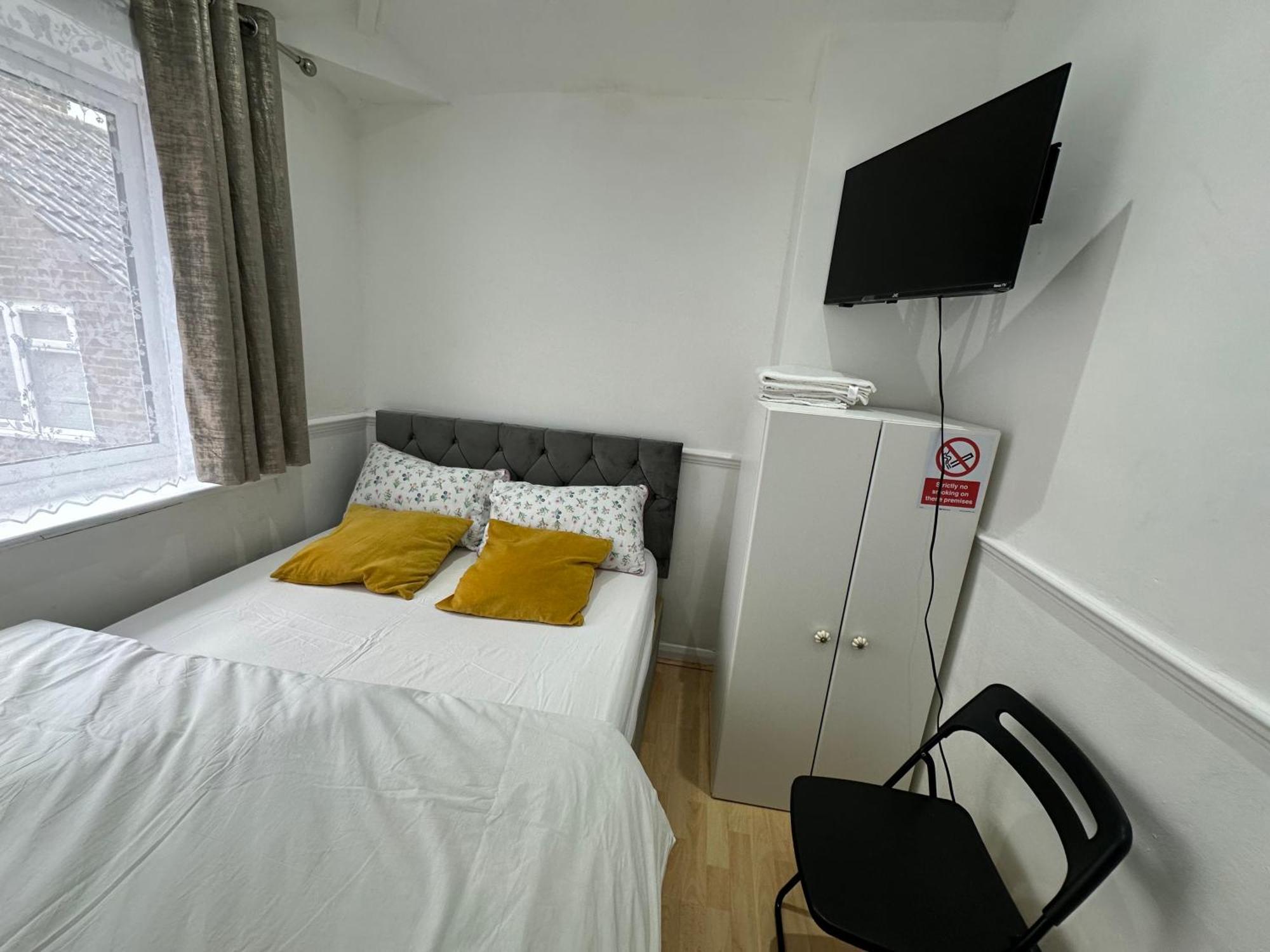 Smart Cosy/small Double In Oakridge Road Bromley Gasthof