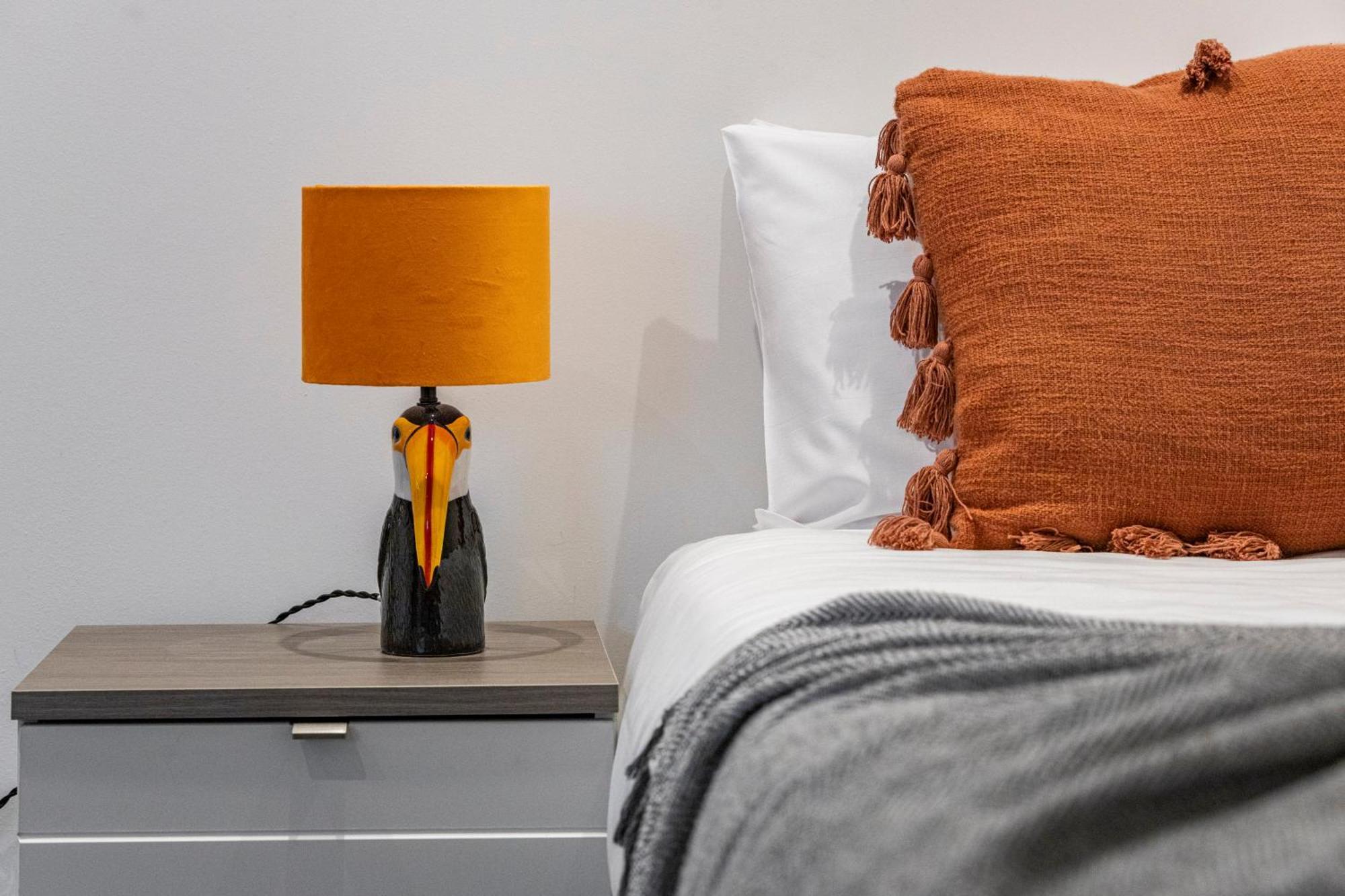 Luxurious 2 Bedroom - Apartment - Sleeps 6 Londres