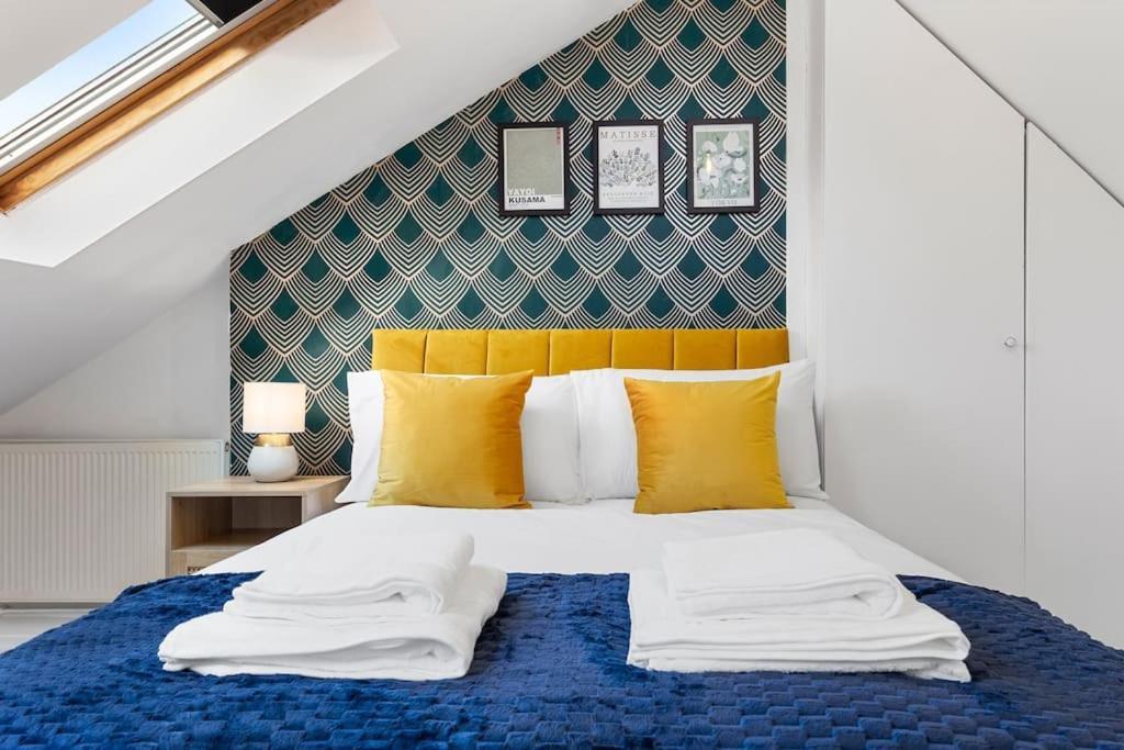 Apartamento The Holloway Suite- Longterm 15% Off Sleeps4 Londres