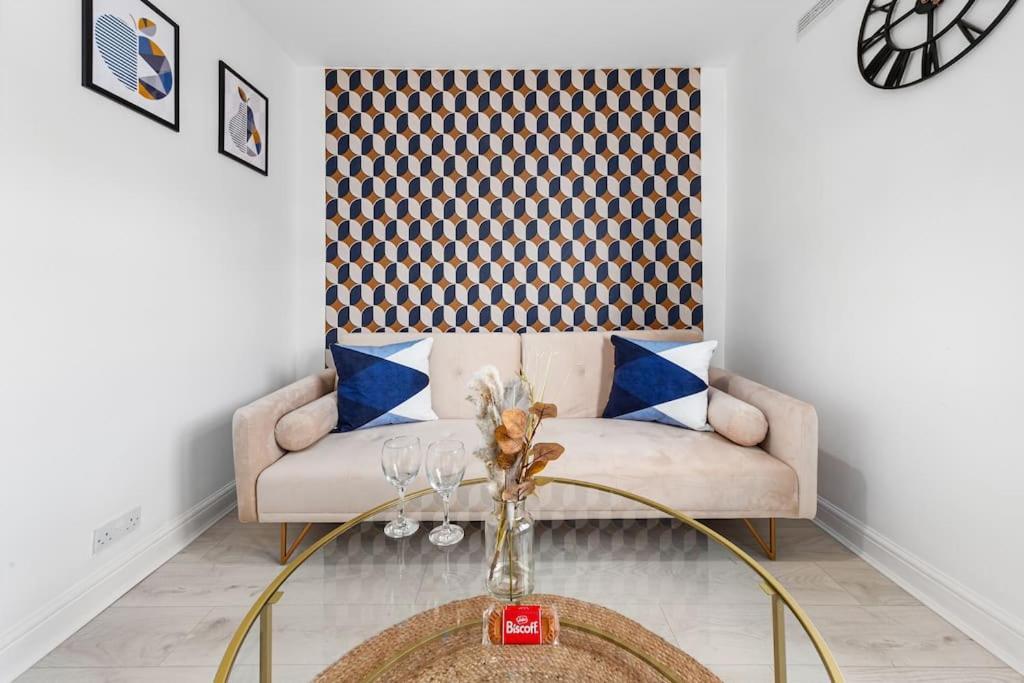 The Holloway Suite- Longterm 15% Off Sleeps4 Apartamento *