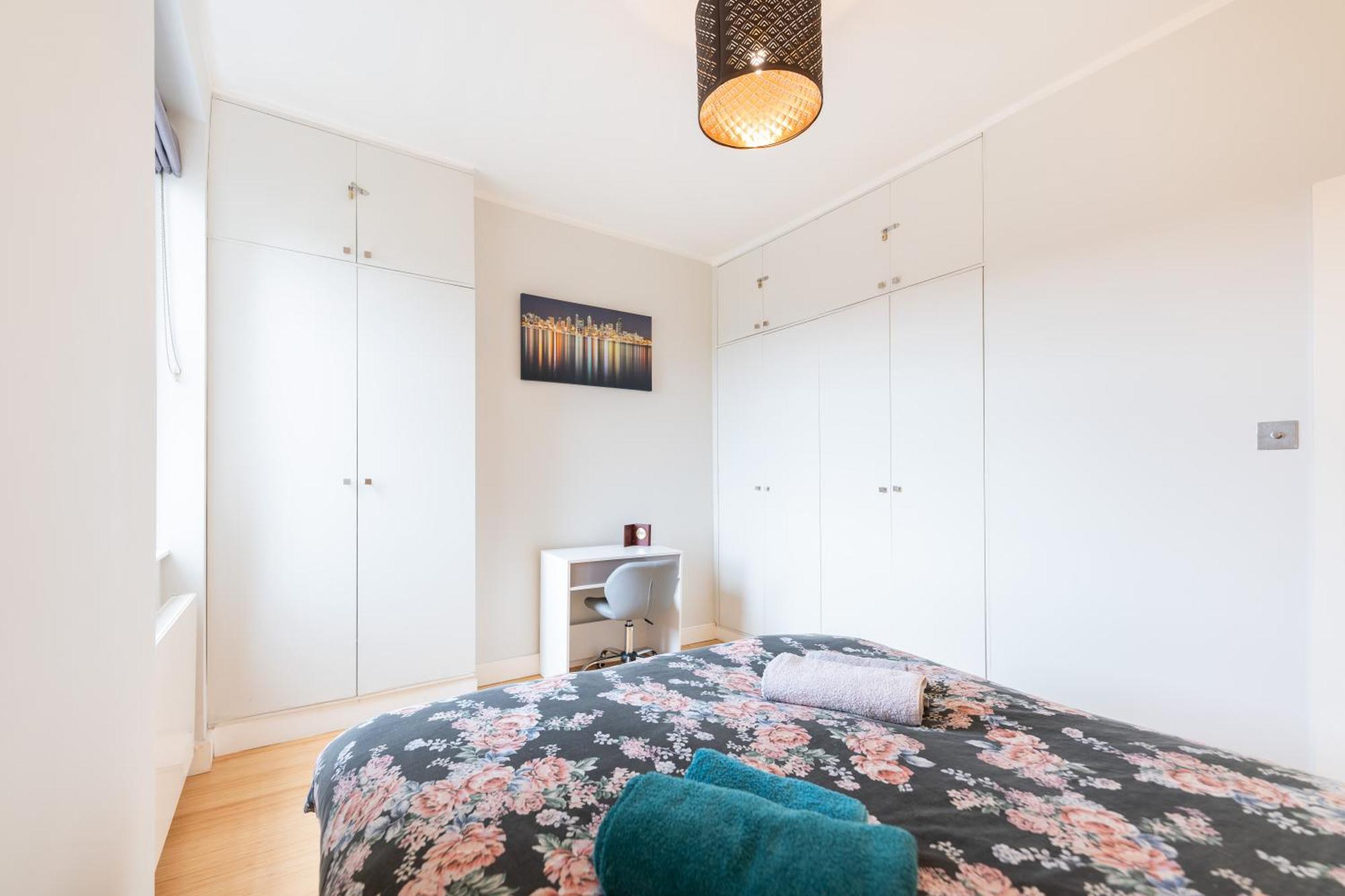 Apartment Special Offer! Bright & - Up To 4