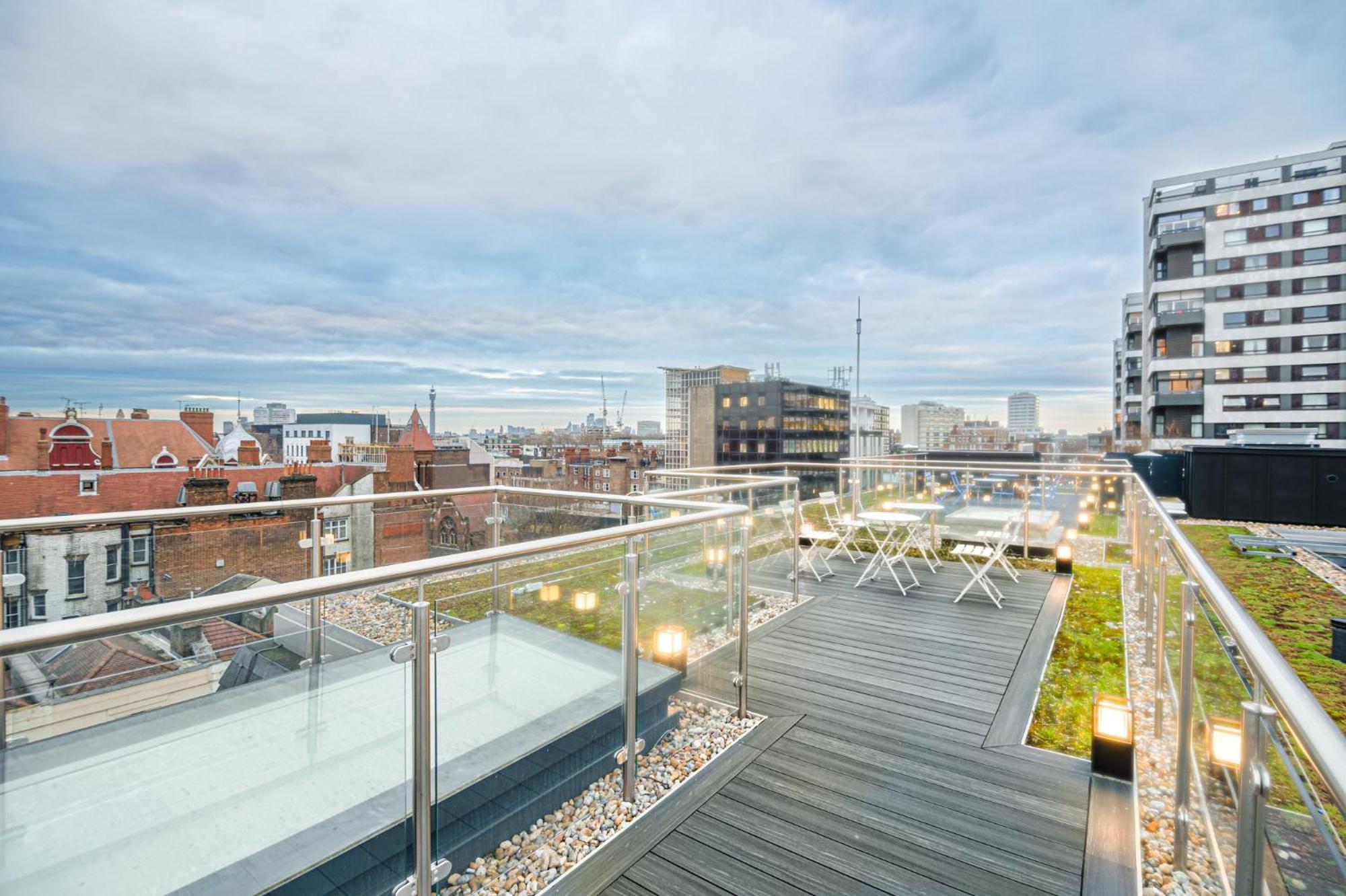 Spectacular 2-bedroom Penthouse In Marble Arch 75 *