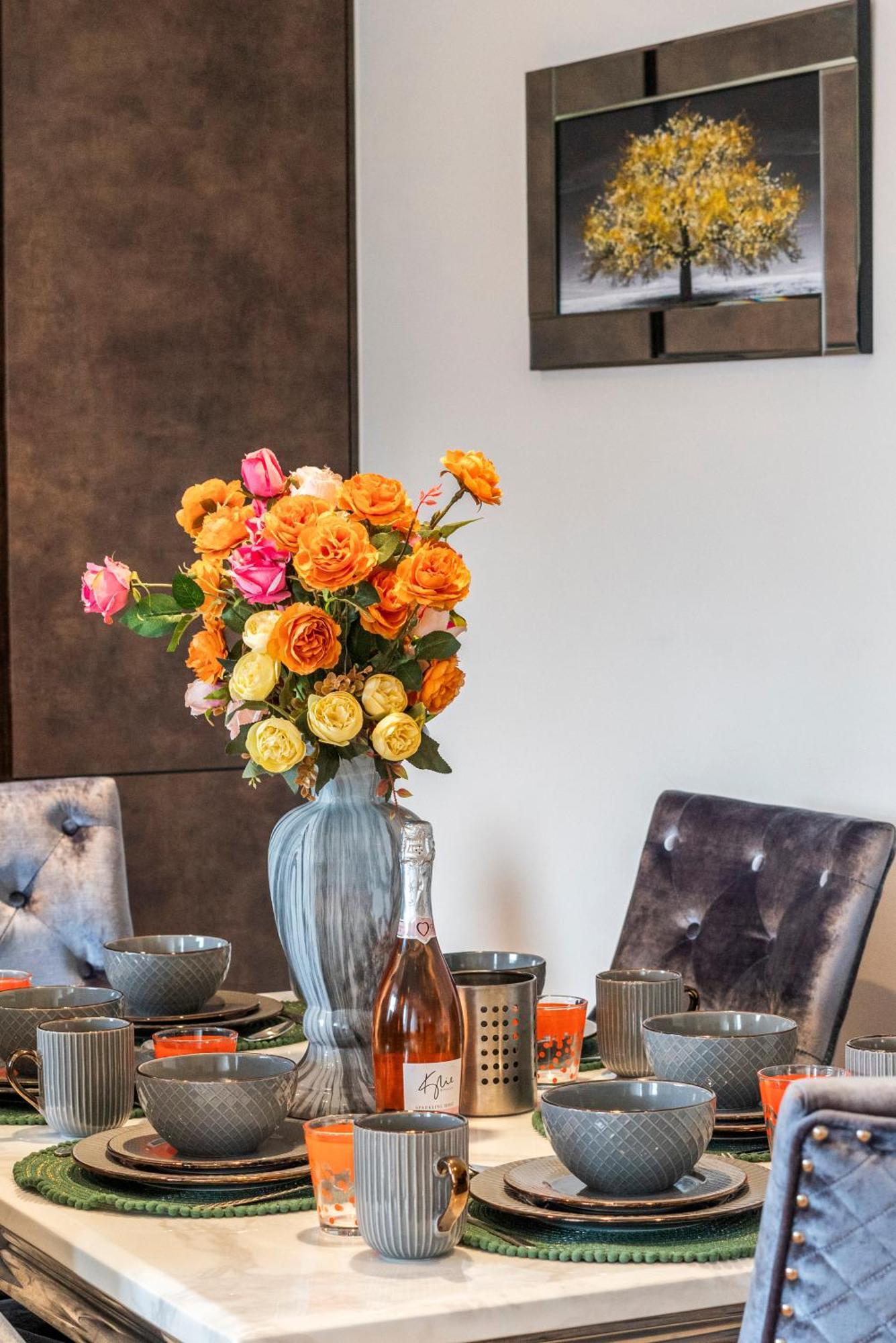 Spectacular 2-bedroom Penthouse In Marble Arch 75 Apartment *