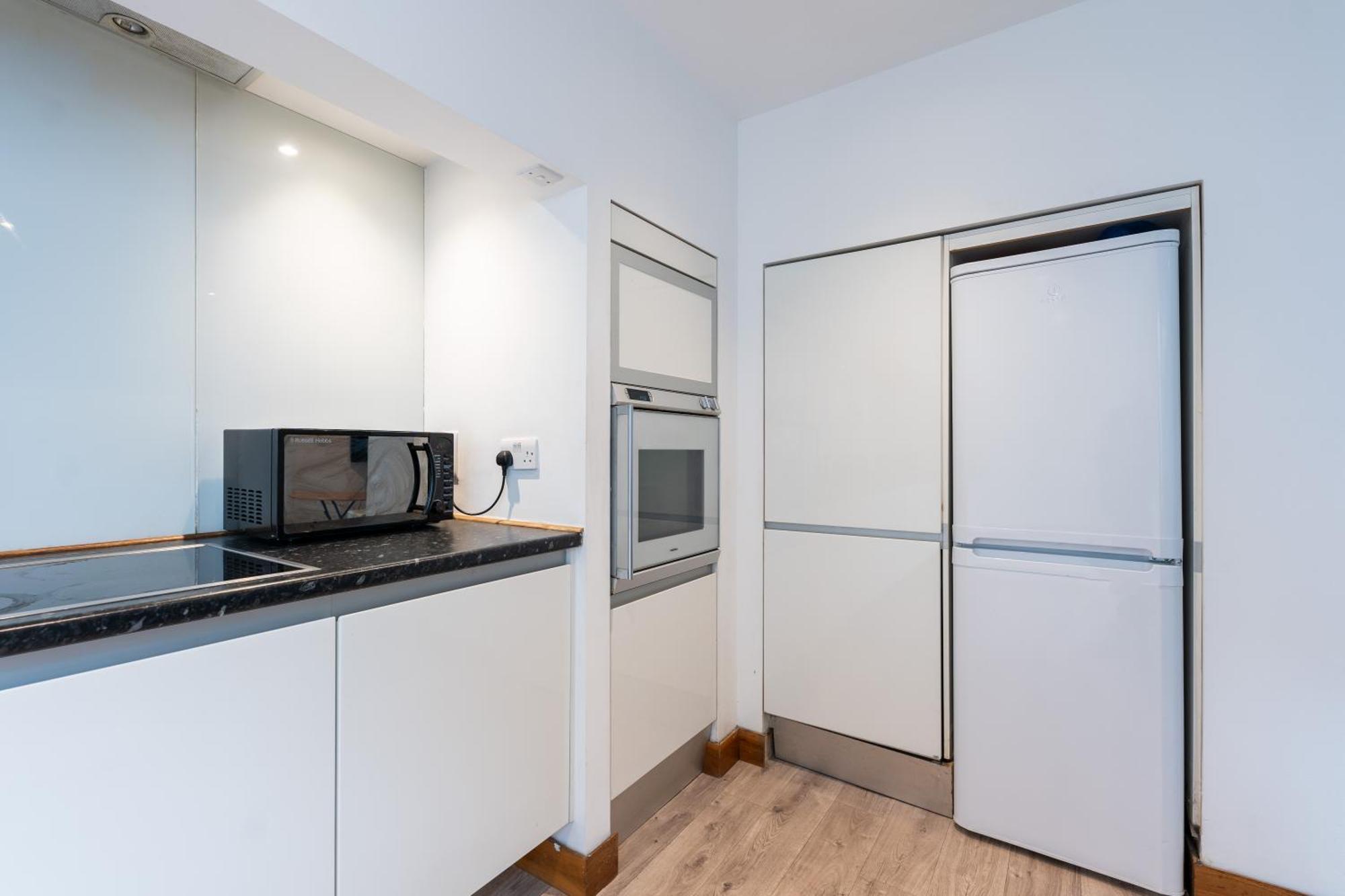 Luxury 2 Bedroom Flat In Bell Street Apartment London