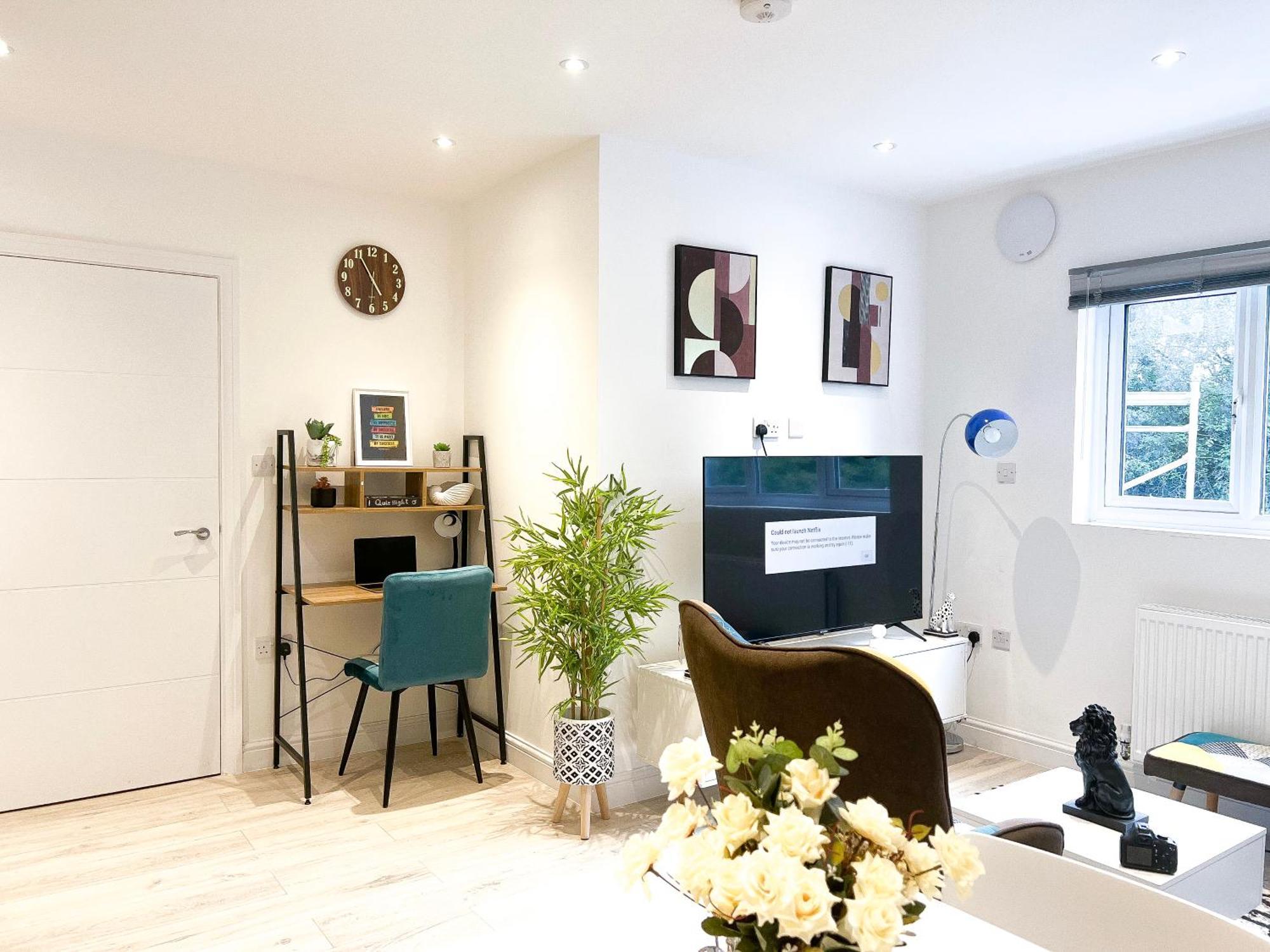 Luxury House With 2 Bedrooms Free Driveway Parking Close To Central Wembley Stadium And Shopping Malls London