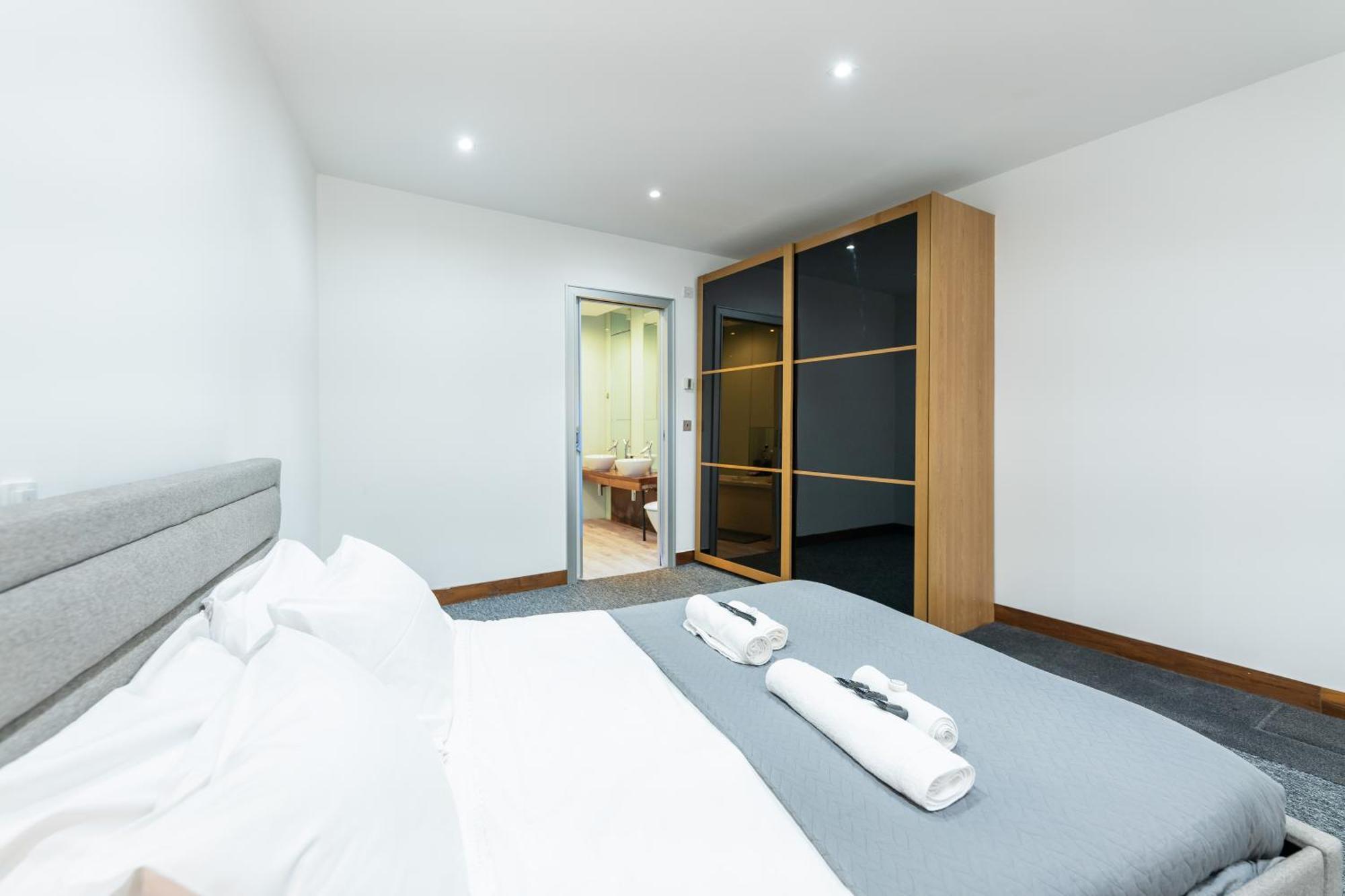 Luxury 2 Bedroom Flat In Bell Street * London