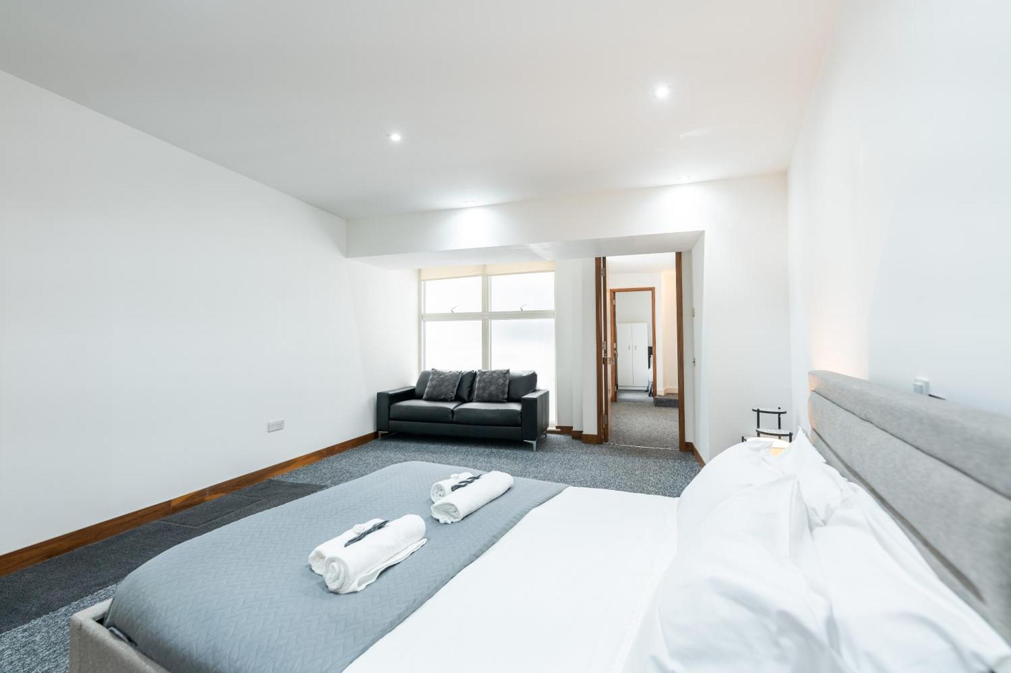 Luxury 2 Bedroom Flat In Bell Street London