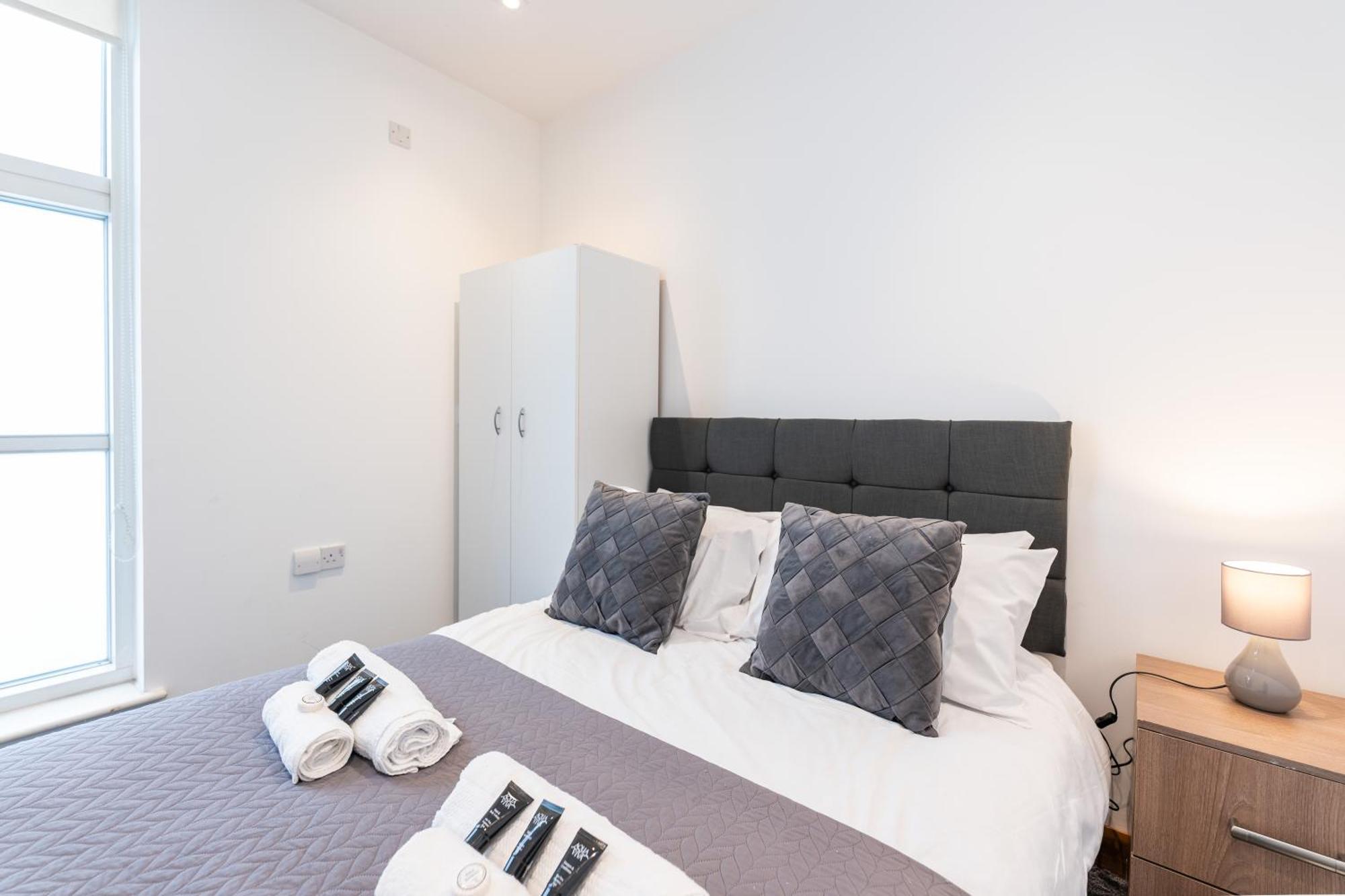Luxury 2 Bedroom Flat In Bell Street Apartment