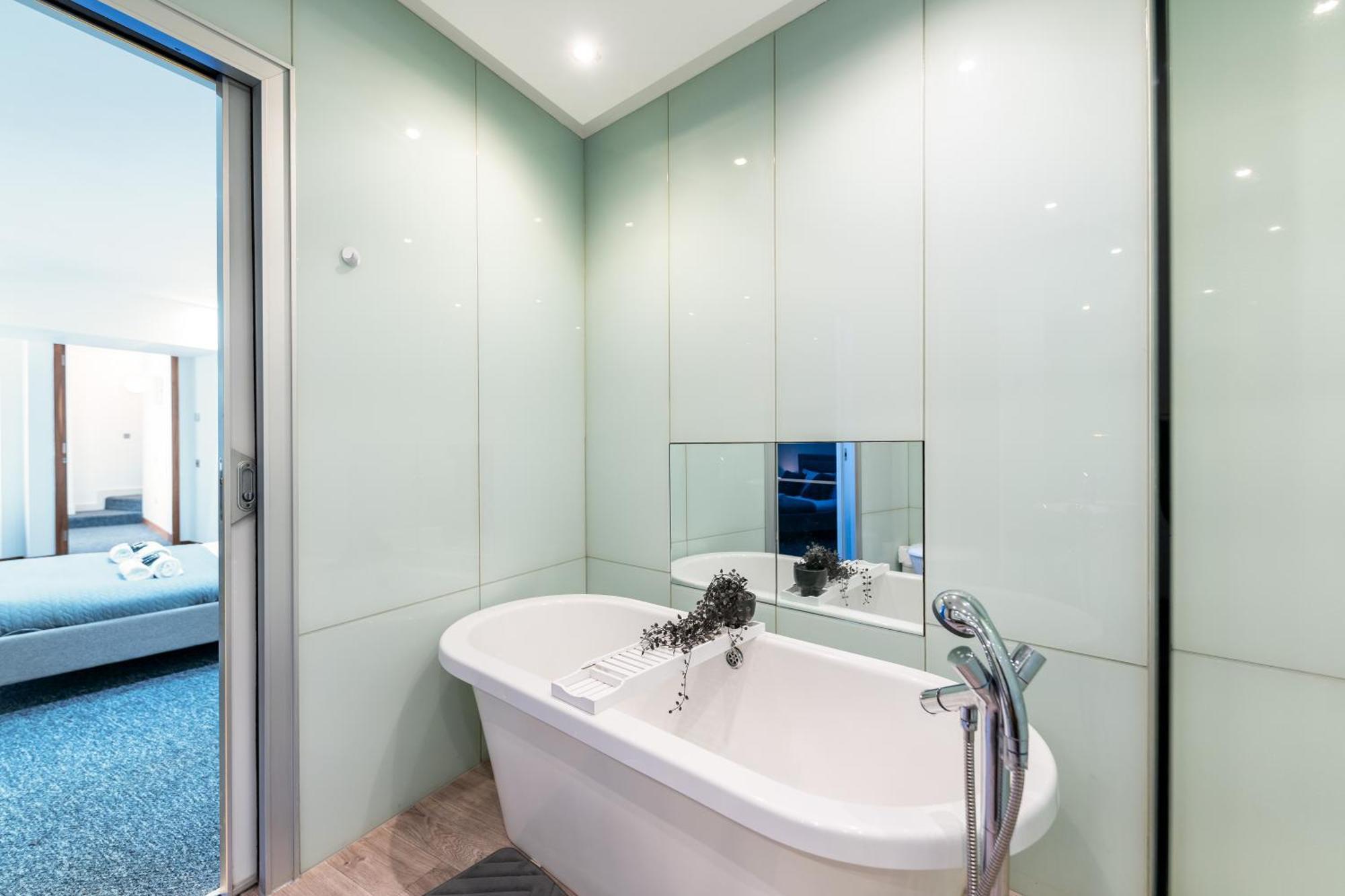 Luxury 2 Bedroom Flat In Bell Street Apartment London