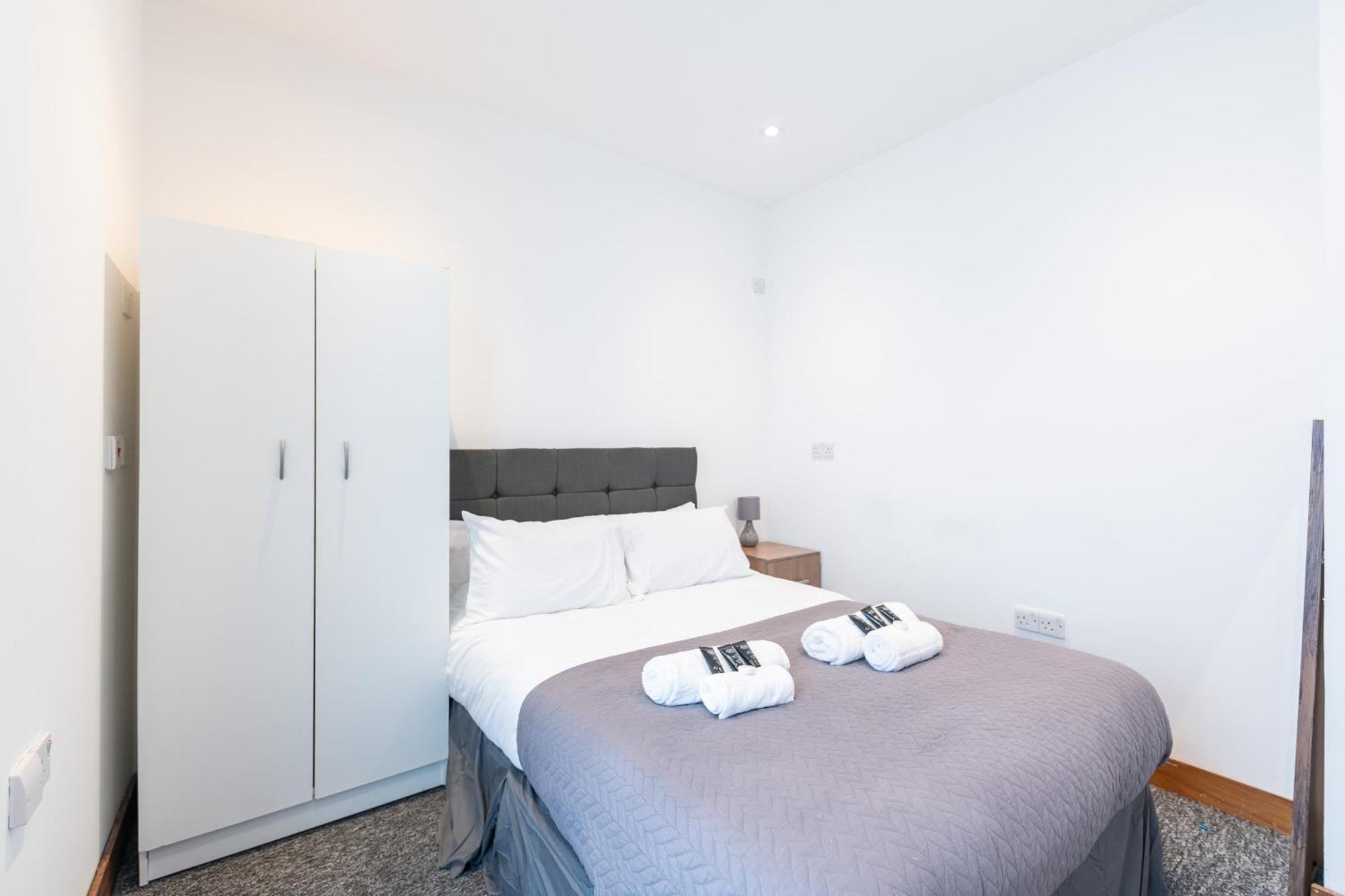 Luxury 2 Bedroom Flat In Bell Street Apartment London