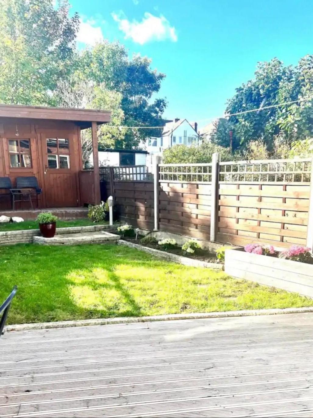 Apartment Stunning One Bedroom With Garden