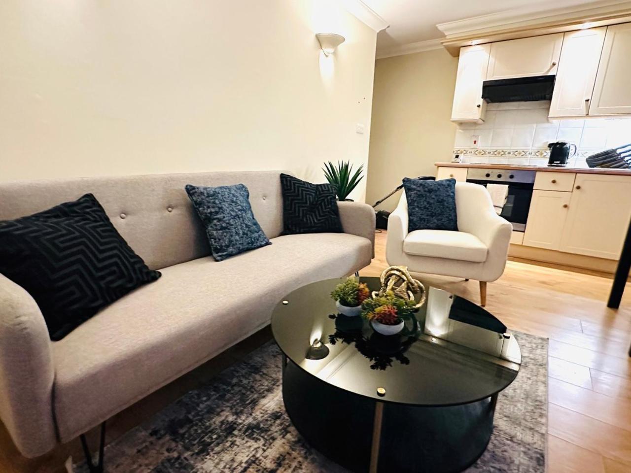 Apartment Wimbledon Elegance: 2-bedroom Retreat *