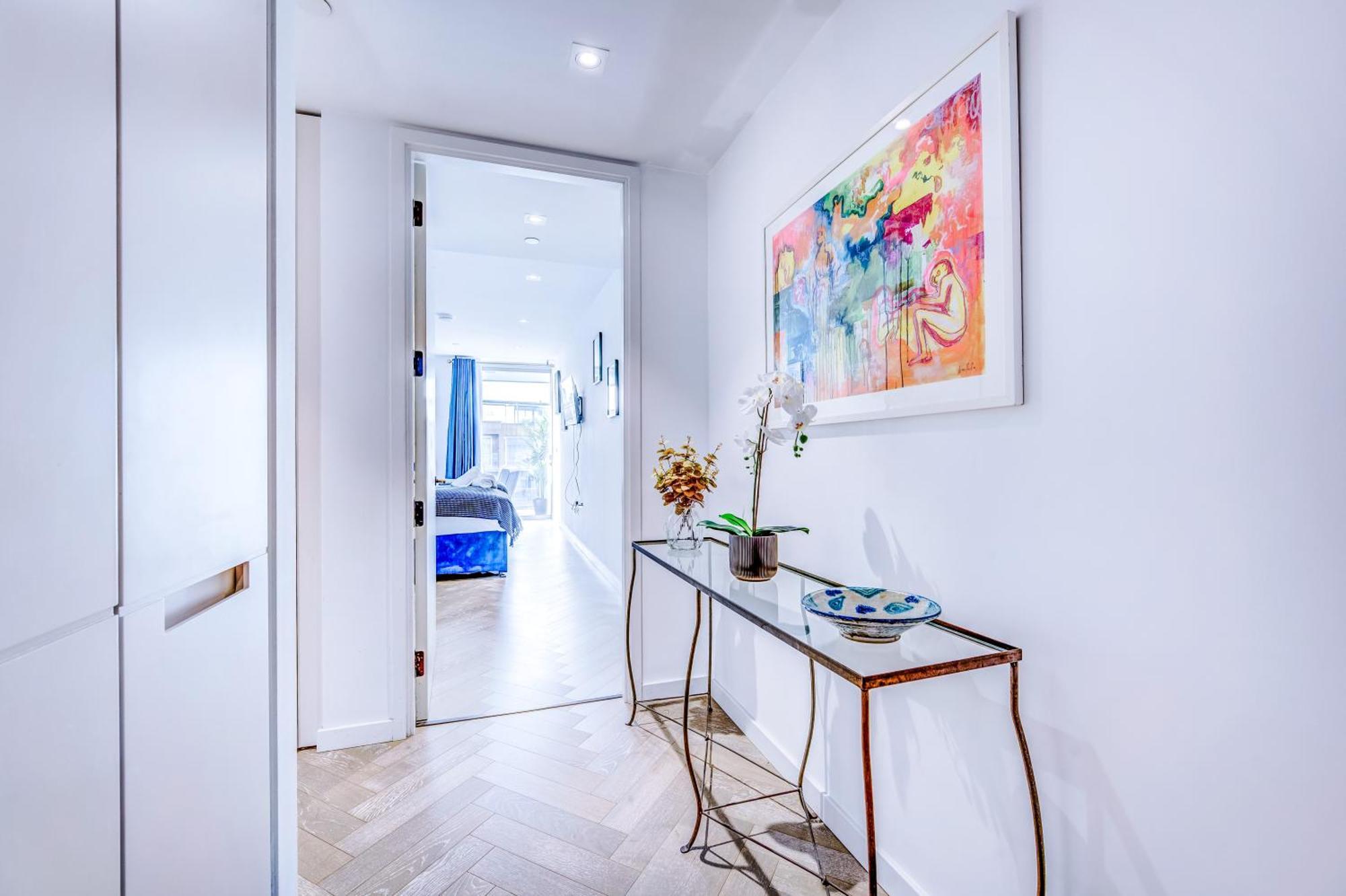 Stunning 2-bed In By 53 Degrees Property, Centre, Amazing Views! Londres