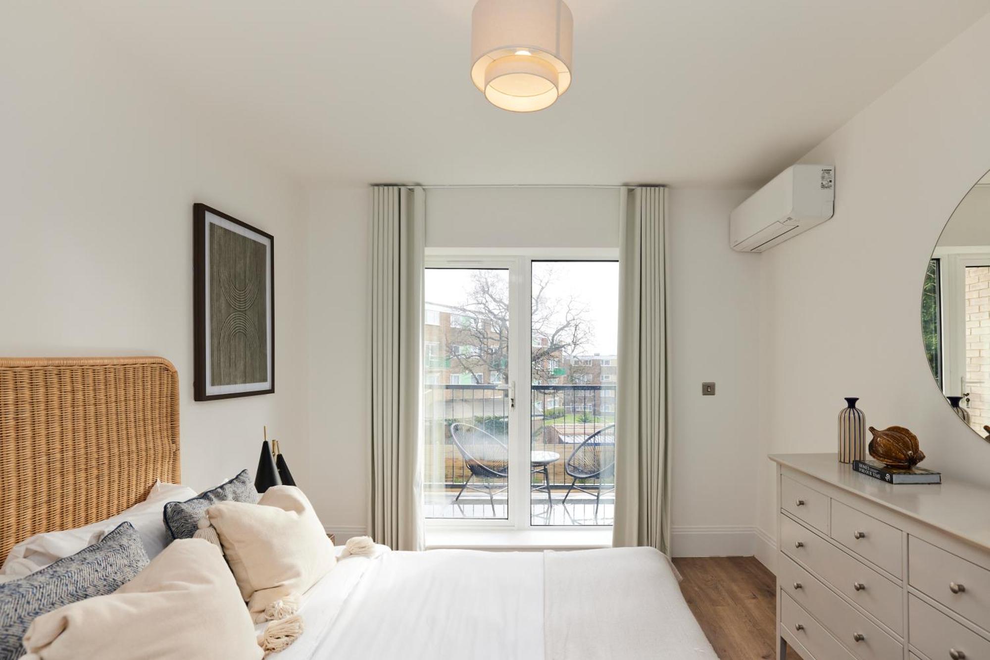 The Wembley Park Wonder - Charming 2bdr Flat With Balcony London
