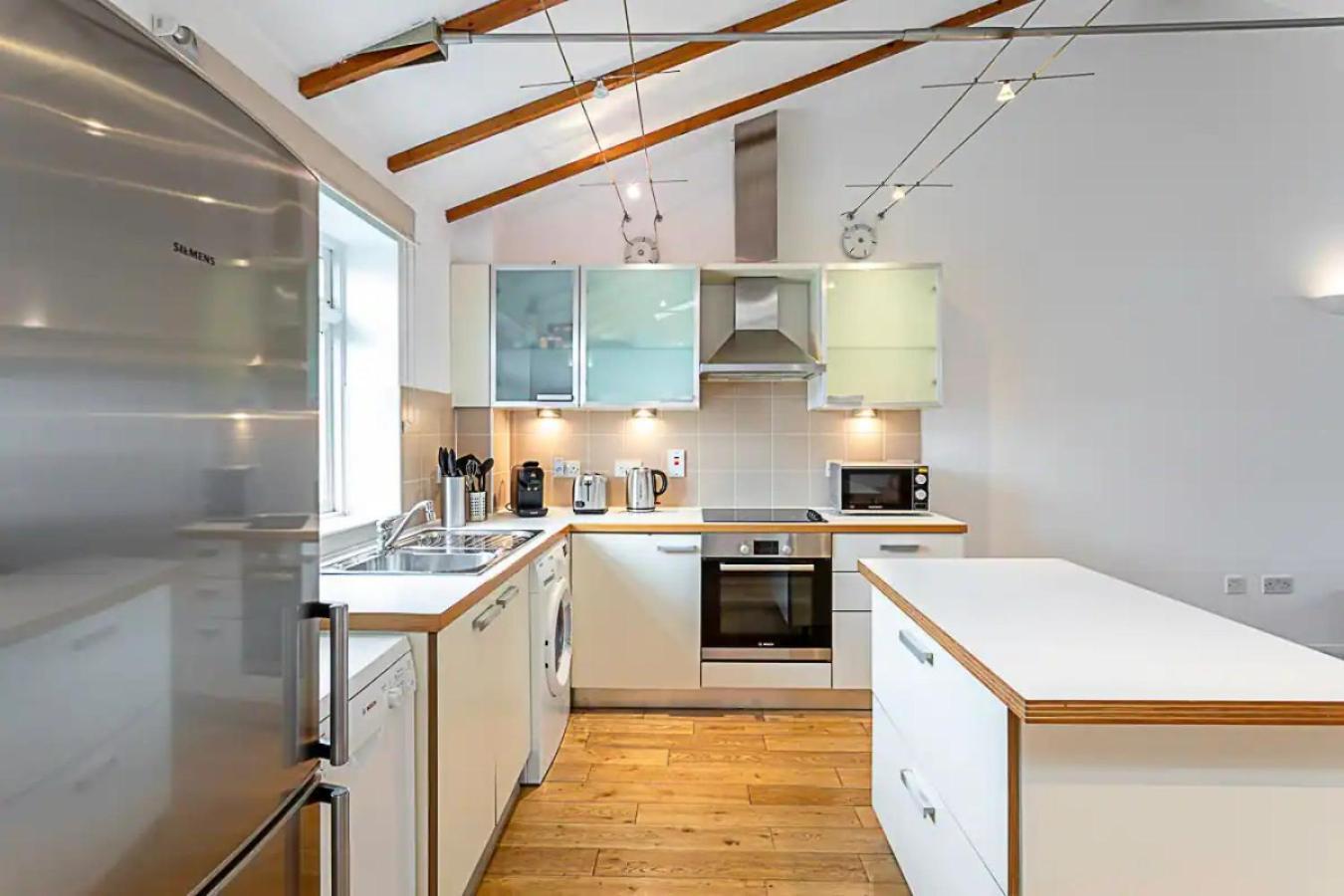 2br , 50