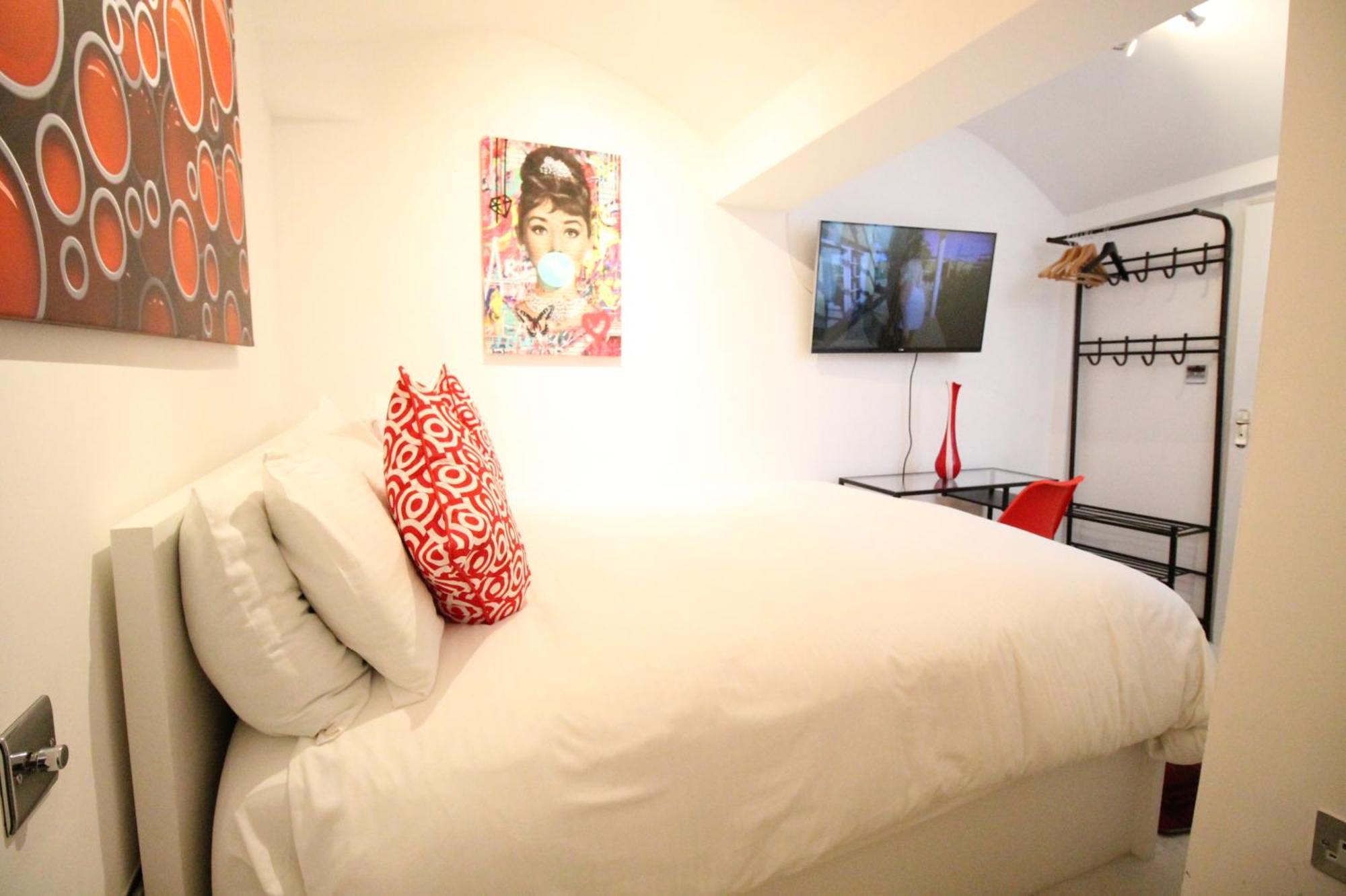 Trendy 2bedroom And 2 Bathroom Flat, Quiet Nottinghill Street *