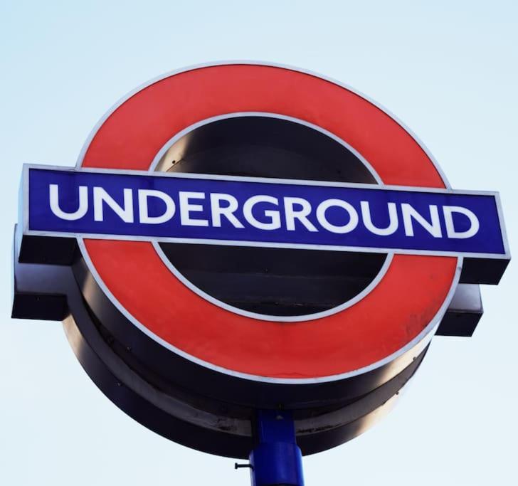 Oxford Circus Chic Modern Flat For 4 London