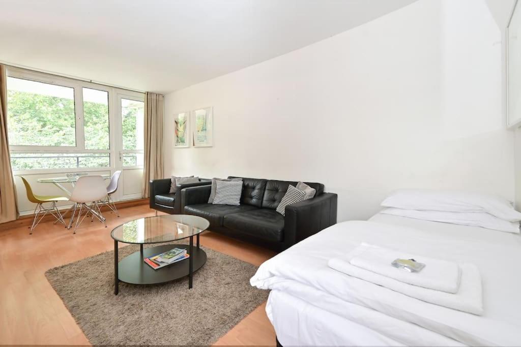 Regents Park- Ucl, With Balcony Apartamento Londres