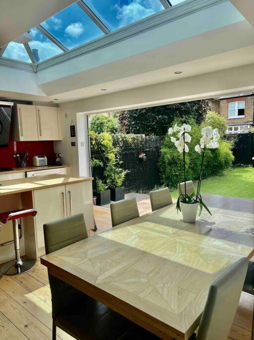 Luxury 4 Bedroom House In Featured On Tv Pousada *