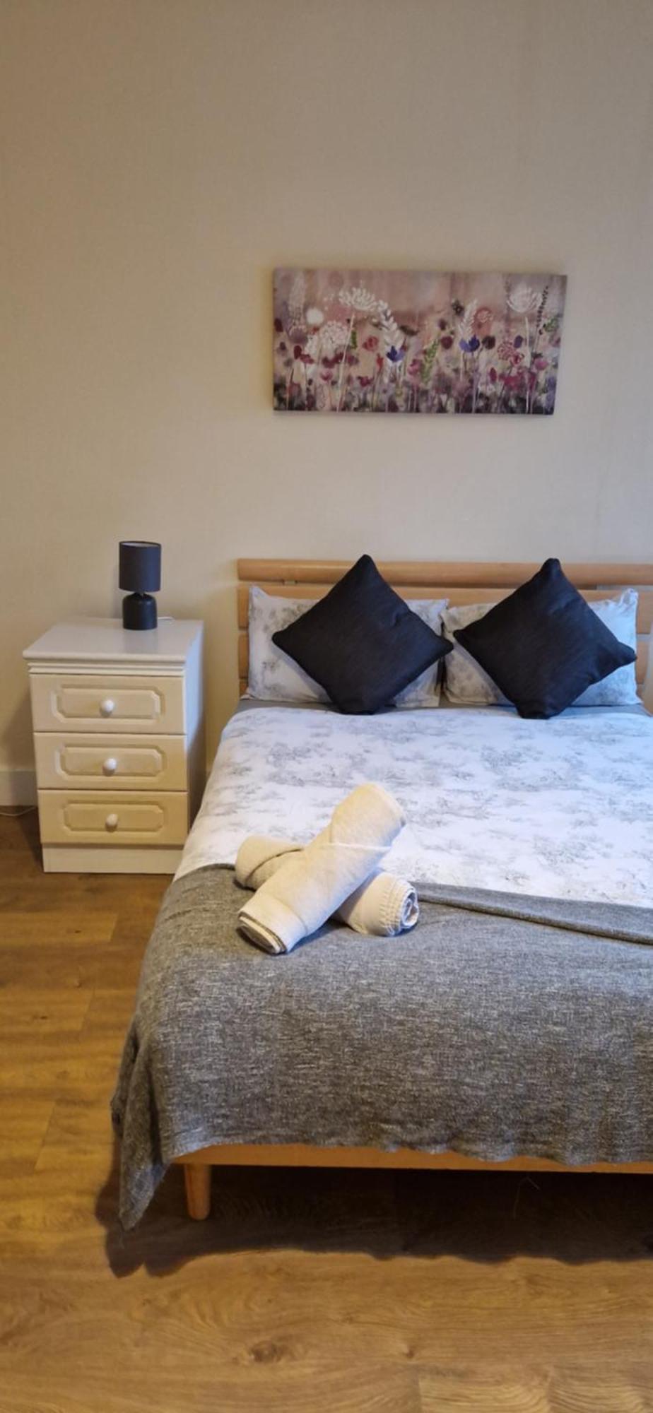 Privatunterkunft Affordable In Shared Flat, Bridge *
