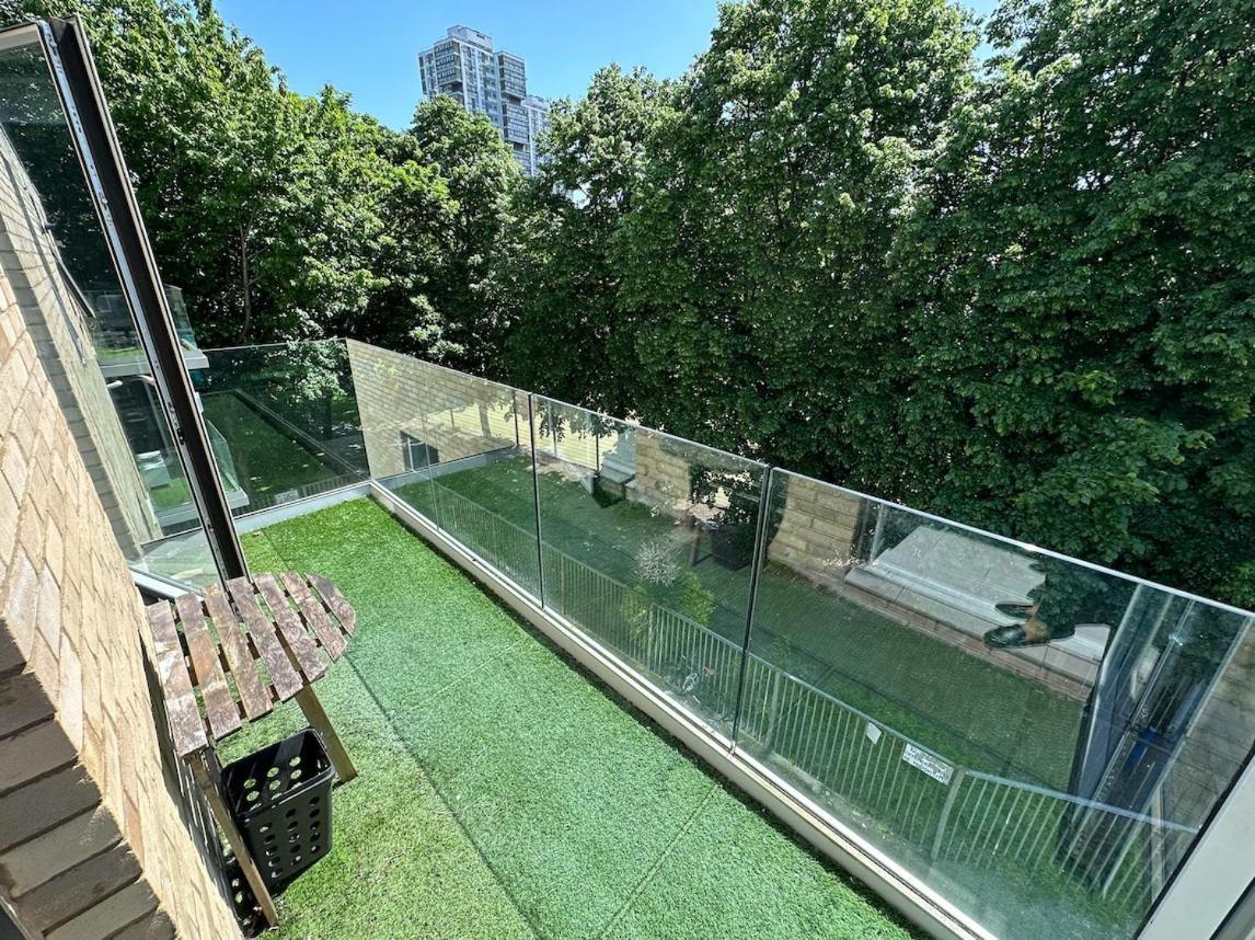 Two Bed In Battersea 2 *