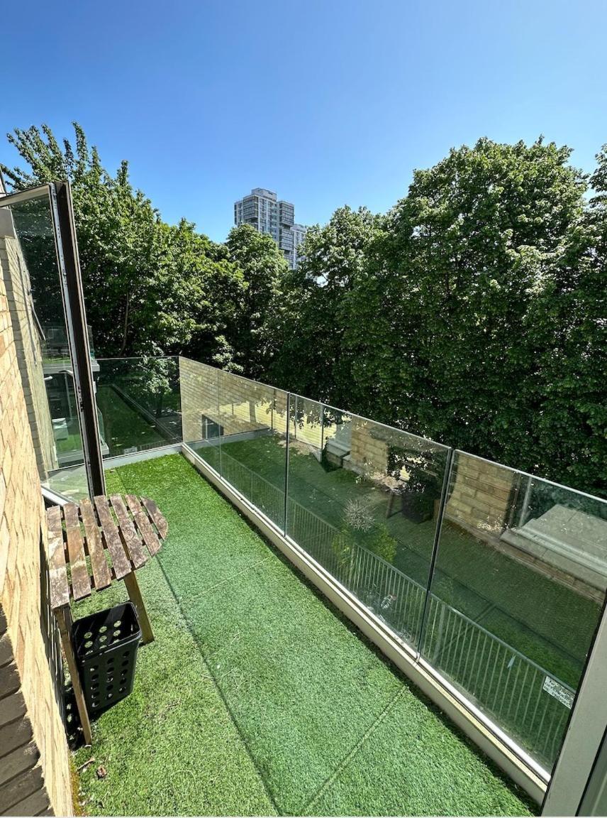 Apartment Two Bed In Battersea 2 London