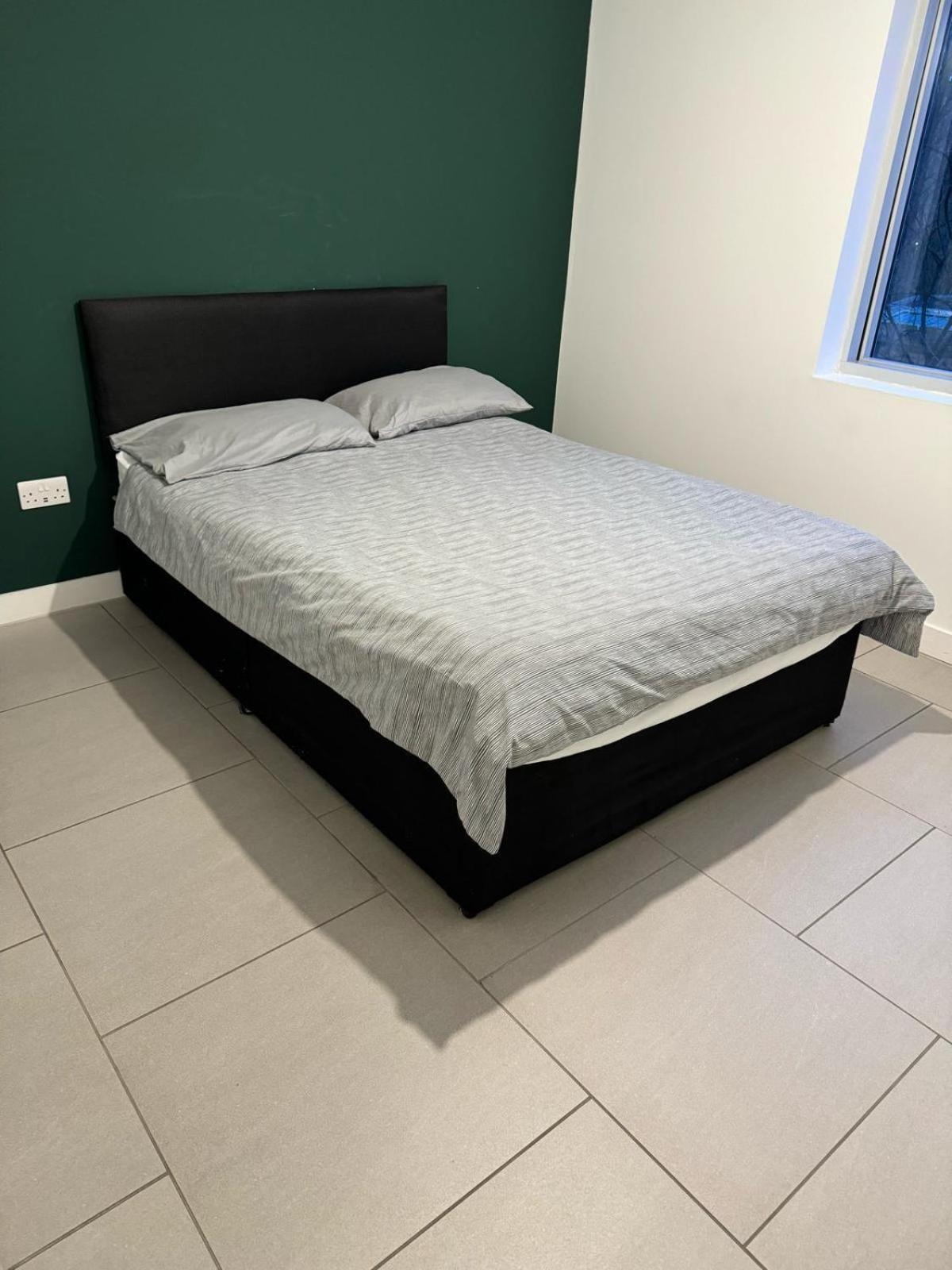 Apartment Two Bed In Battersea 2