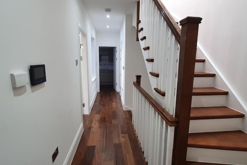 Modern Majesty 3 Bed 3 Bath House In *