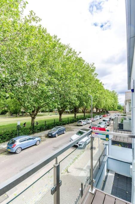 Modern Majesty 3 Bed 3 Bath House In *