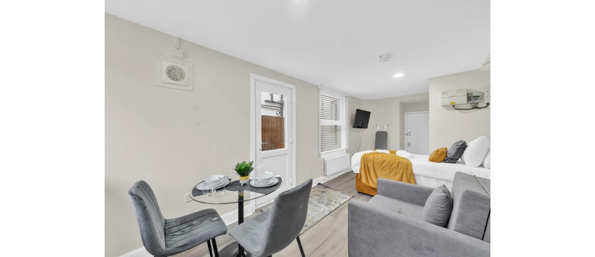 Apartment Glimmering Comfort Spacious Studio *
