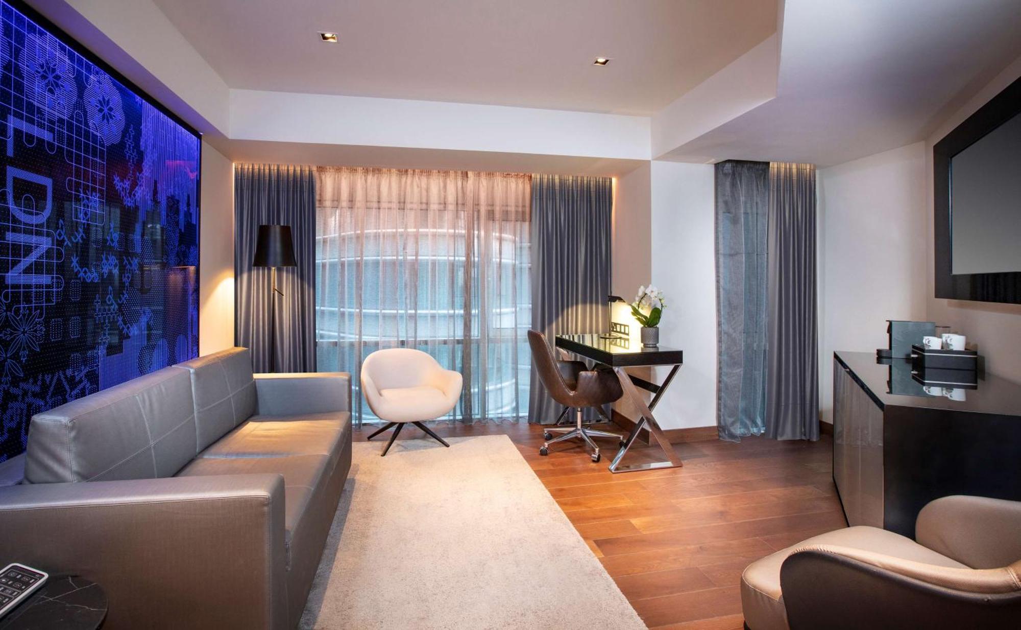 Hotel Park Plaza Riverbank London