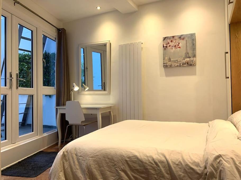 Hyde Park 3bed With Patio As Seen On Tv House Hunters International *