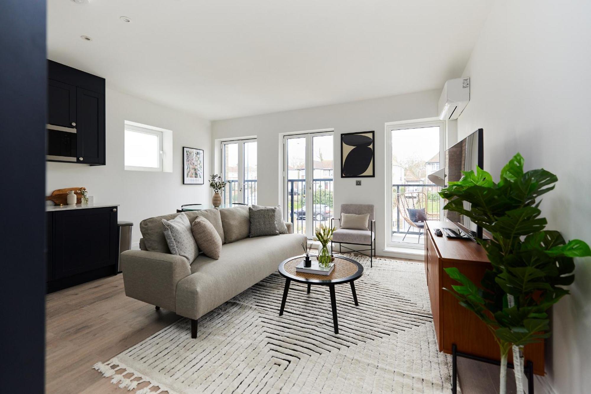 The Wembley Park Wonder - Charming 2bdr Flat With Balcony Apartment *