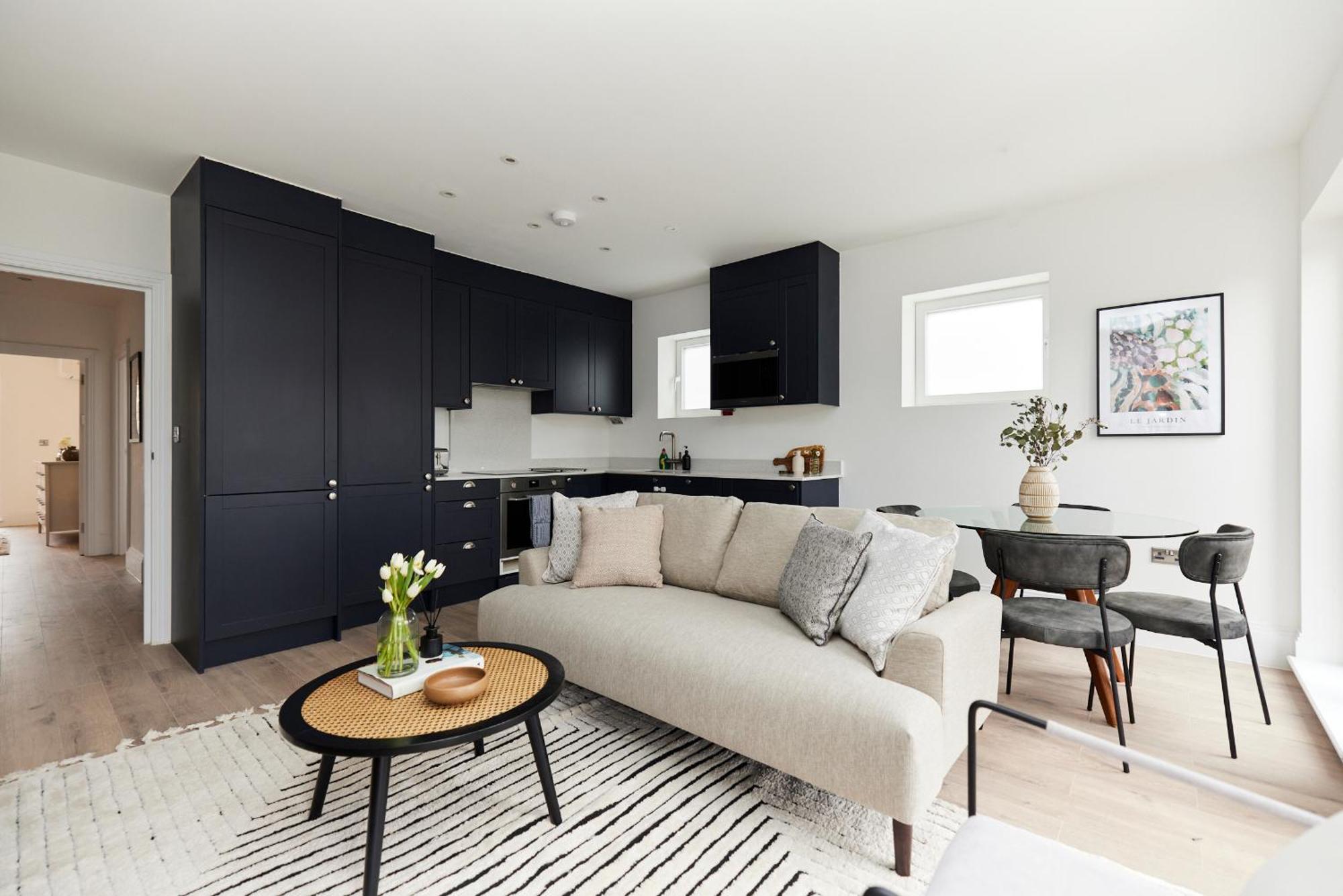 The Wembley Park Wonder - Charming 2bdr Flat With Balcony *