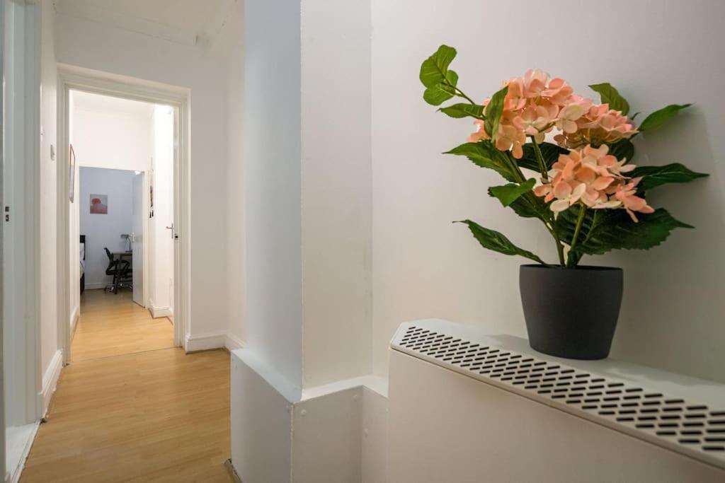 Cosy 2br Retreat Near Paddington Station Apartment