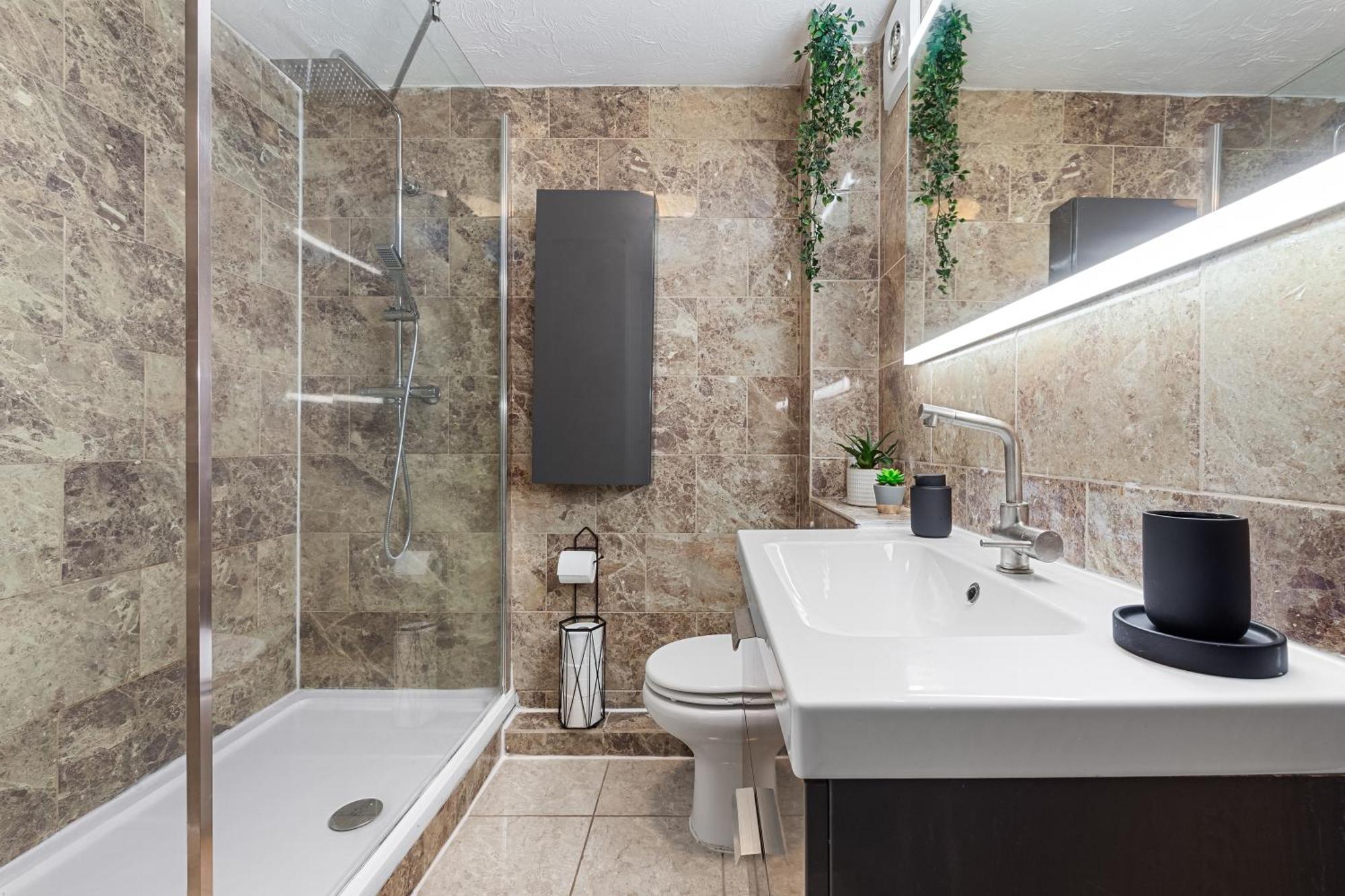 Quirky Canary 2bed, Free Parking, Smart Tv & Games Apartamento *
