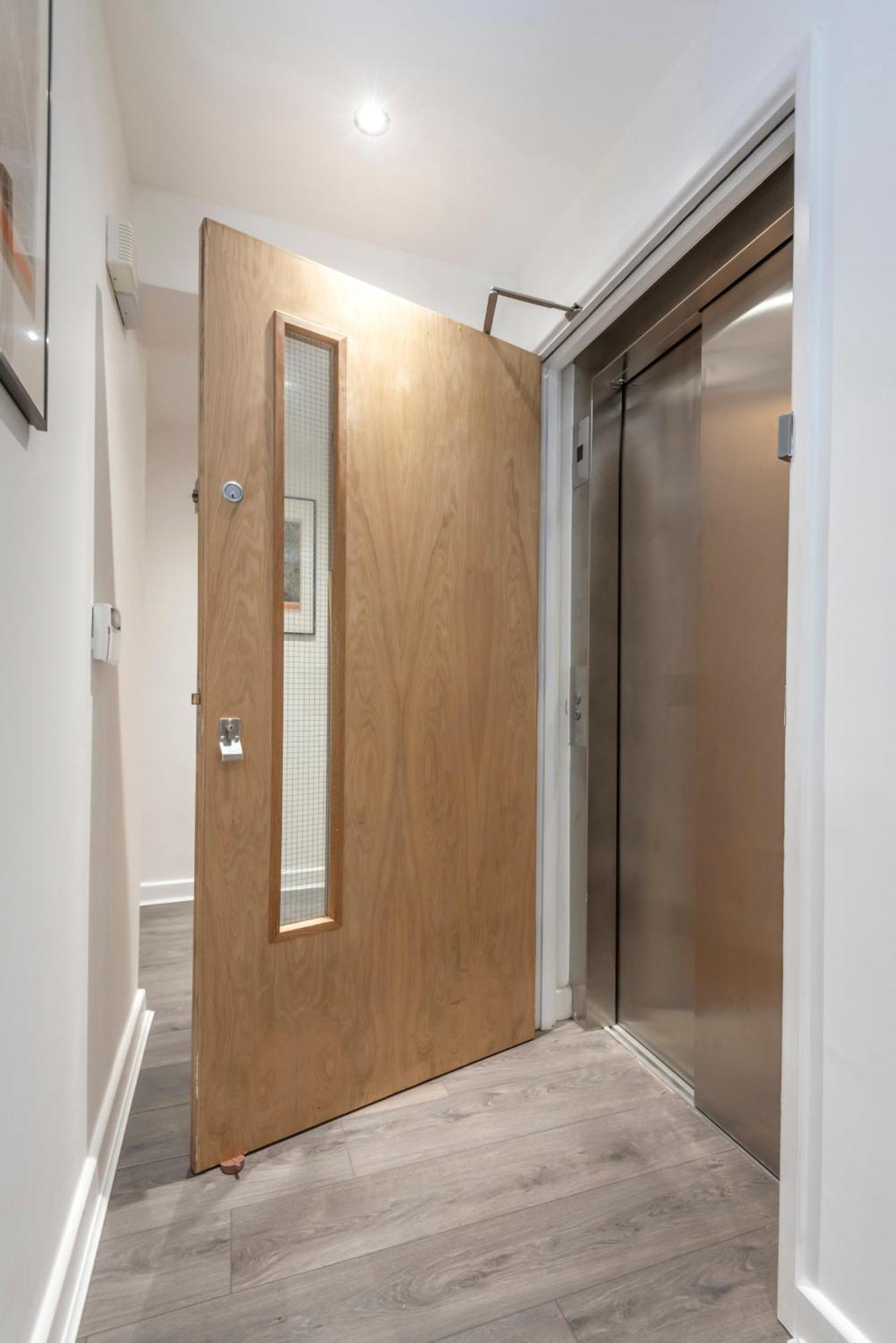 Apartment The Loft - Spacious Luxury 2 Bed 2 Bath With Free Secure Parking And Tube Close By *