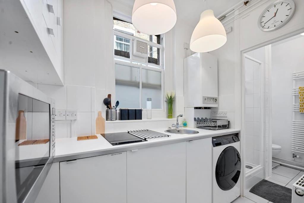 Apartment Small One-bed Flat, Payment Required Straight Away, Host Will Message After You've Made A Reservation *