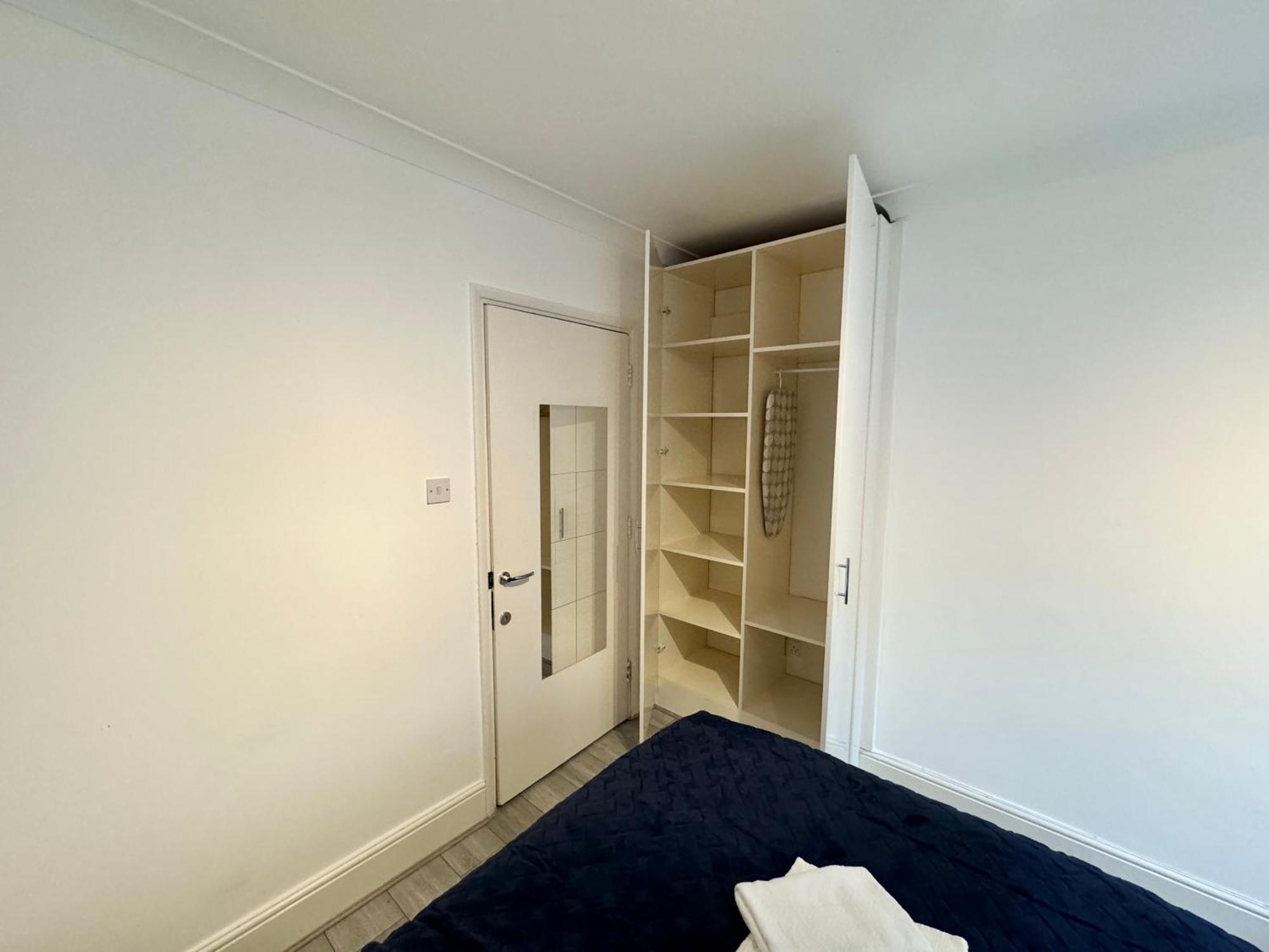 Downtown Chic Private Bedrooms In King's Cross 4 London