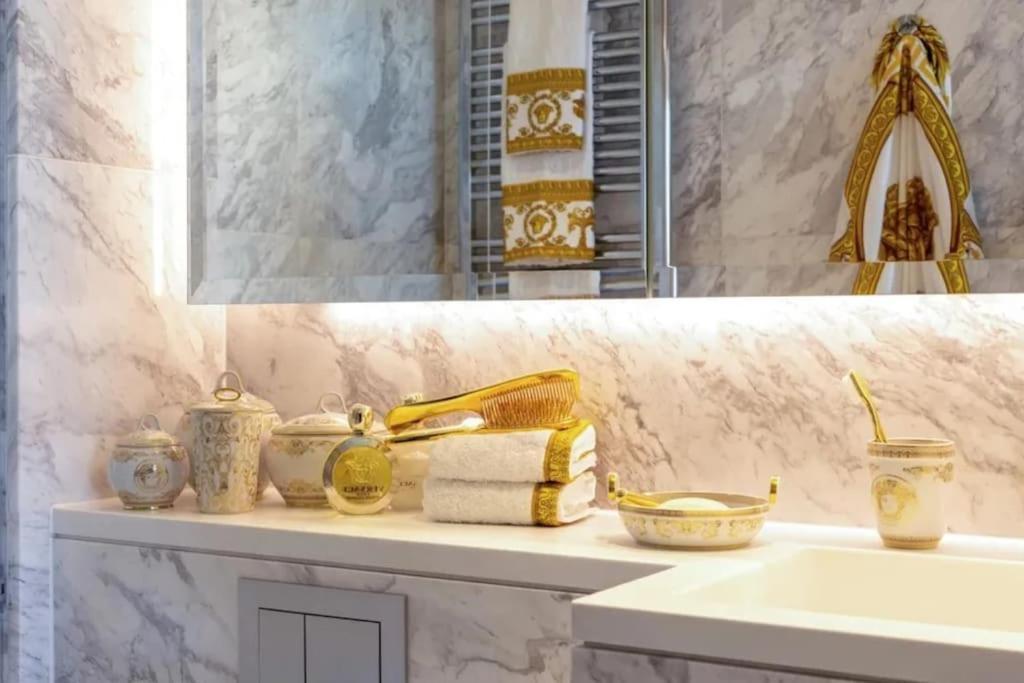 Quiet Luxury Escape For 6 In Covent Garden Apartment London